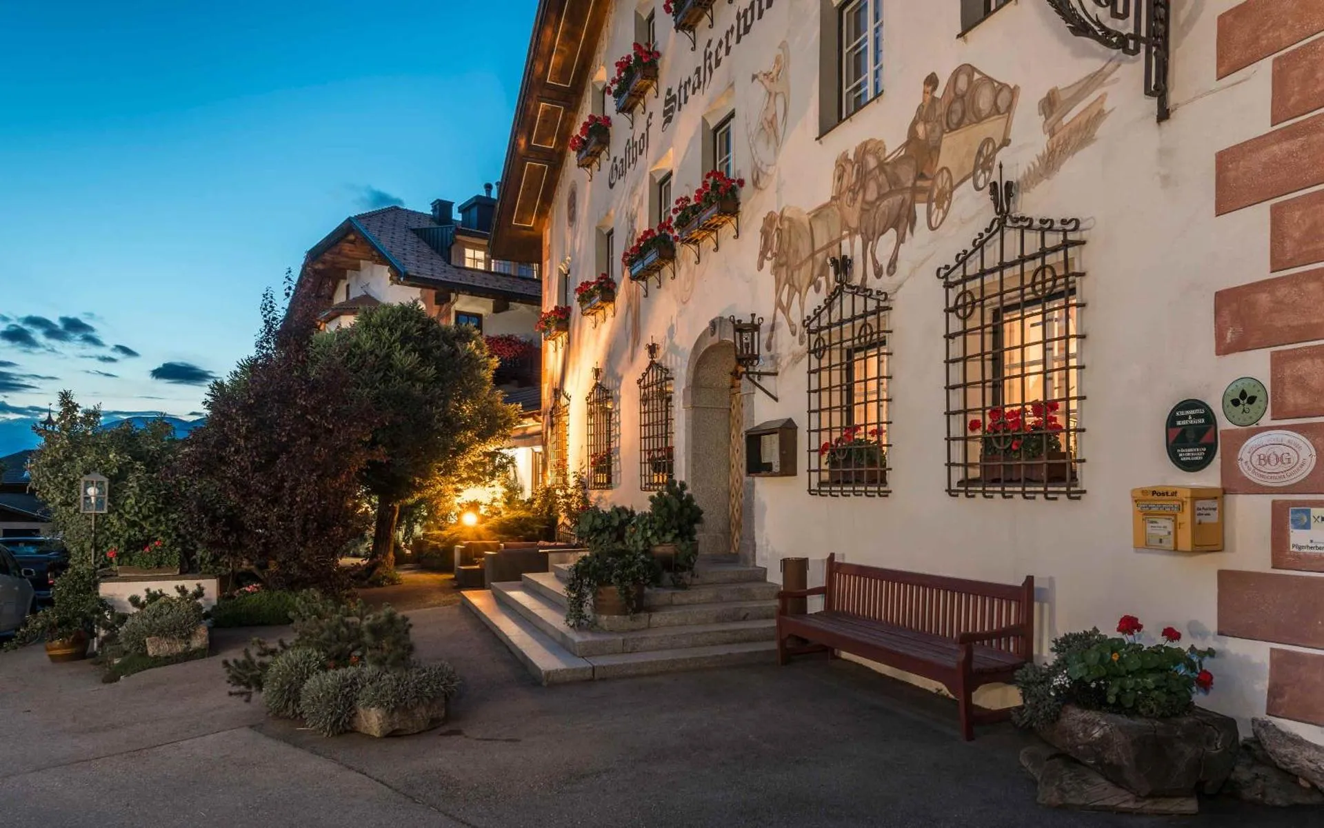 Strasserwirt - Herrenansitz zu Tirol