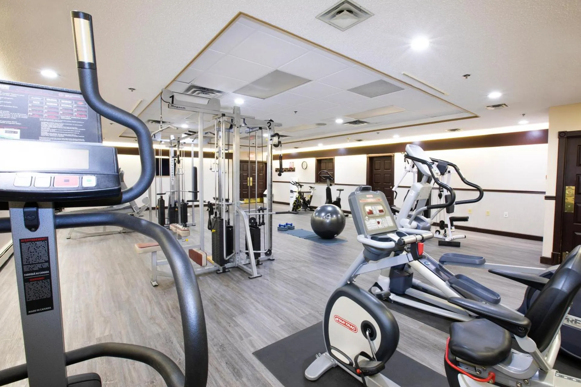 Tower Inn & Suites interior