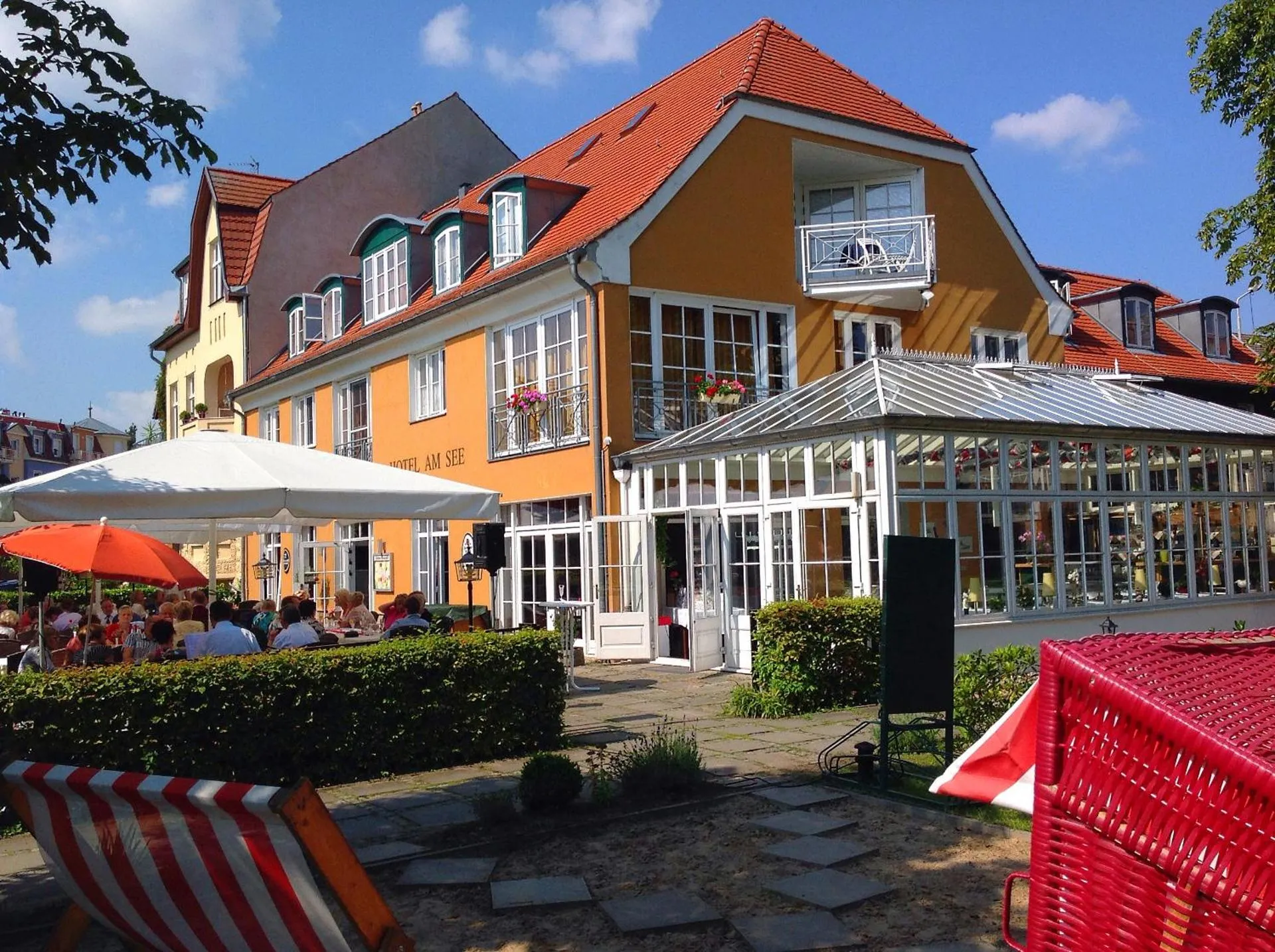 Dog Friendly Hotel $Neuruppin - $Altes Kasino Hotel am See