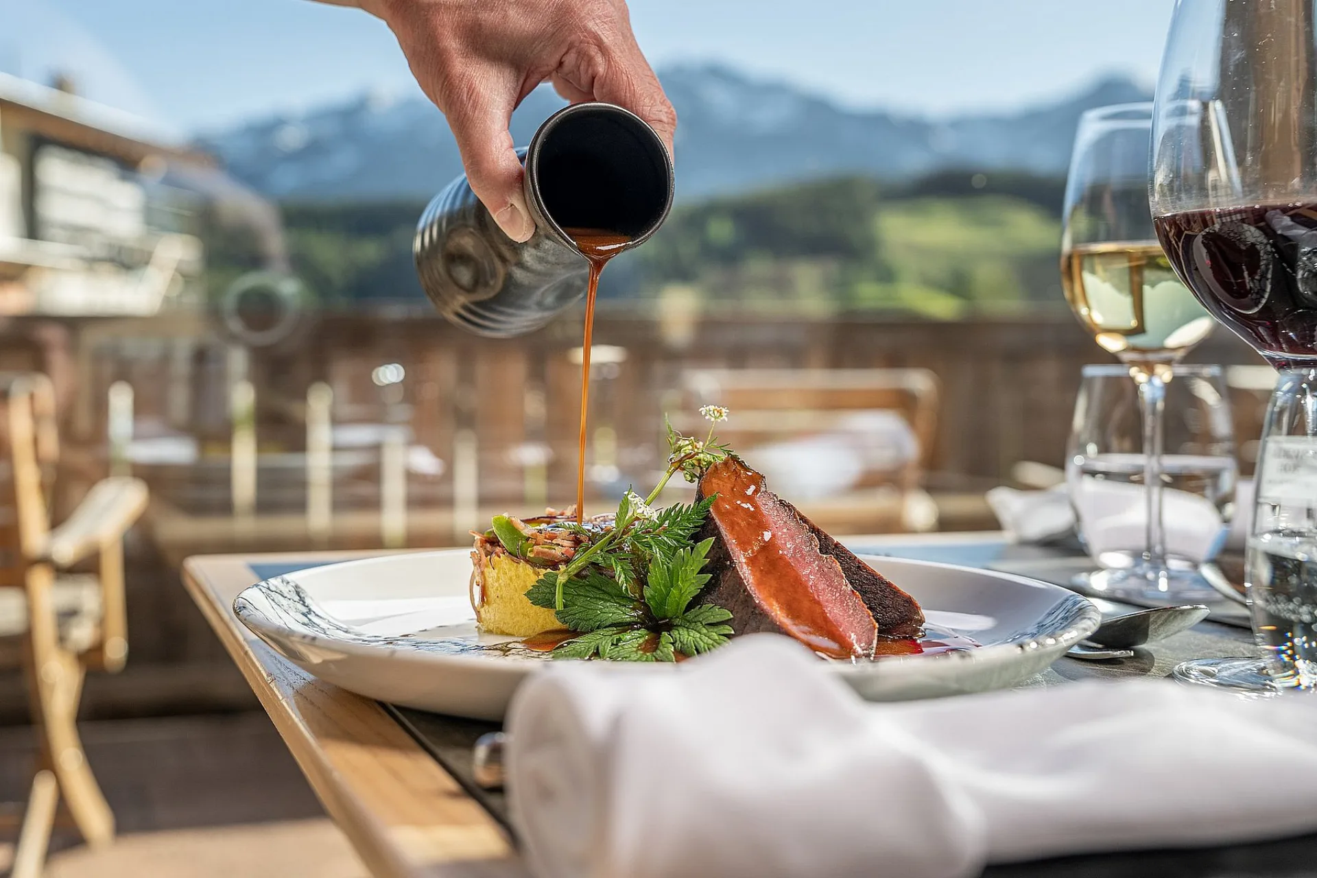 Hotel Falknerhof interior