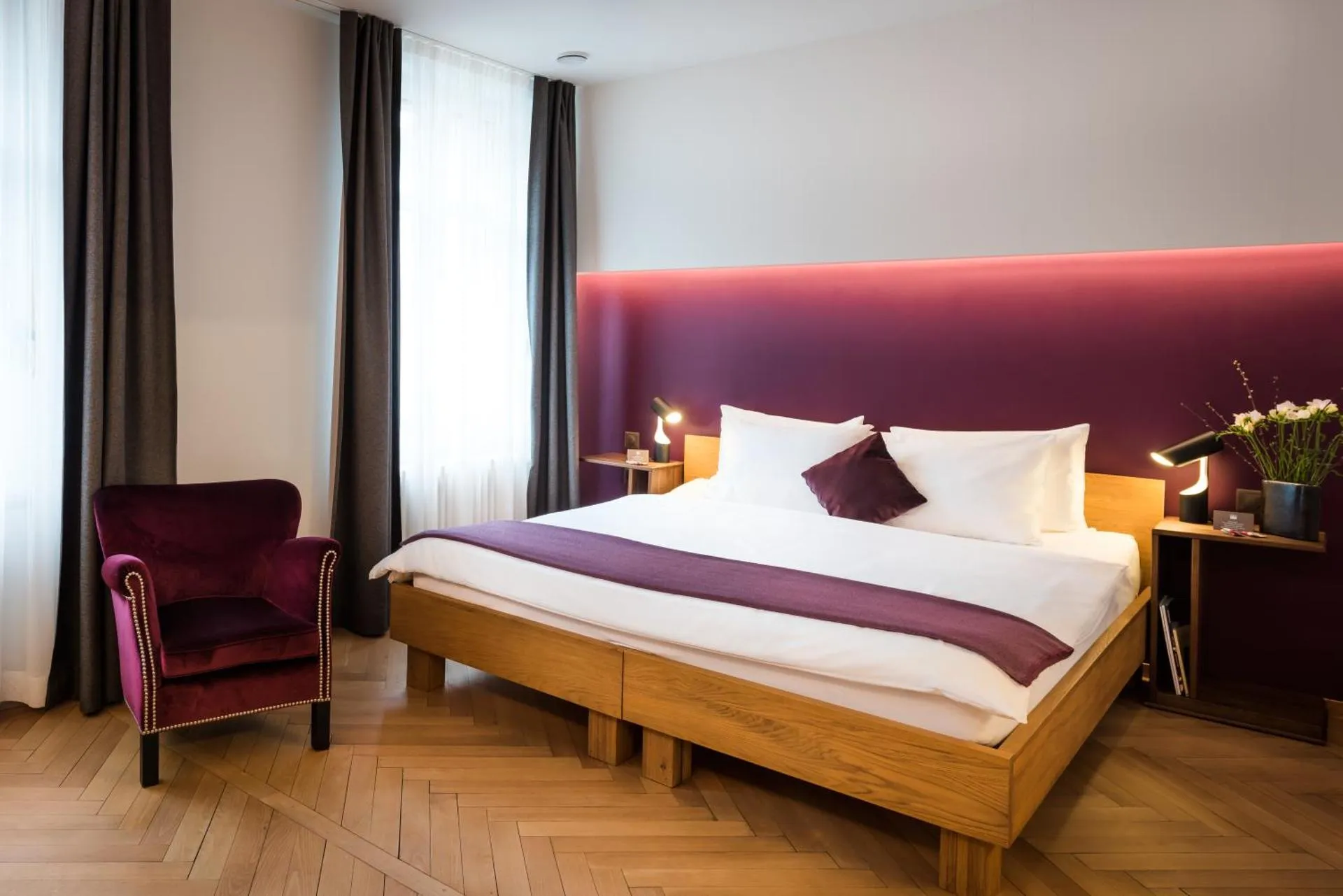 Dog Friendly Hotel $Zürich - $Boutique Hotel NI-MO