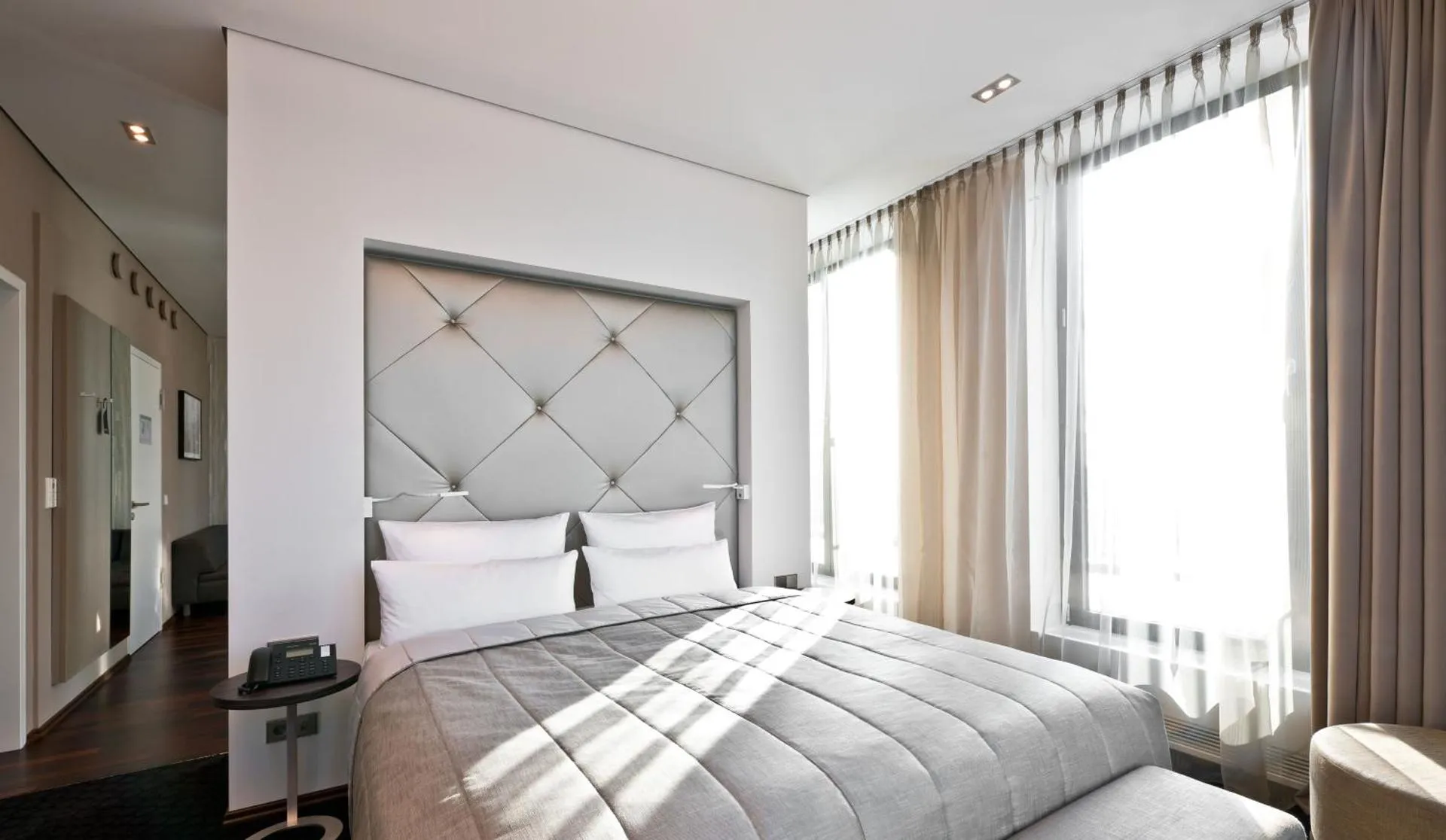 Dog Friendly Hotel $Berlin - $COSMO Hotel Berlin Mitte