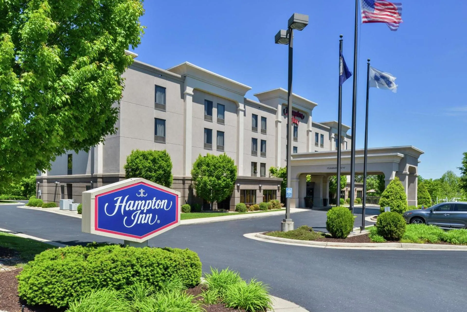 Dog Friendly Hotel $Fishersville - $Hampton Inn Waynesboro/Stuarts Draft
