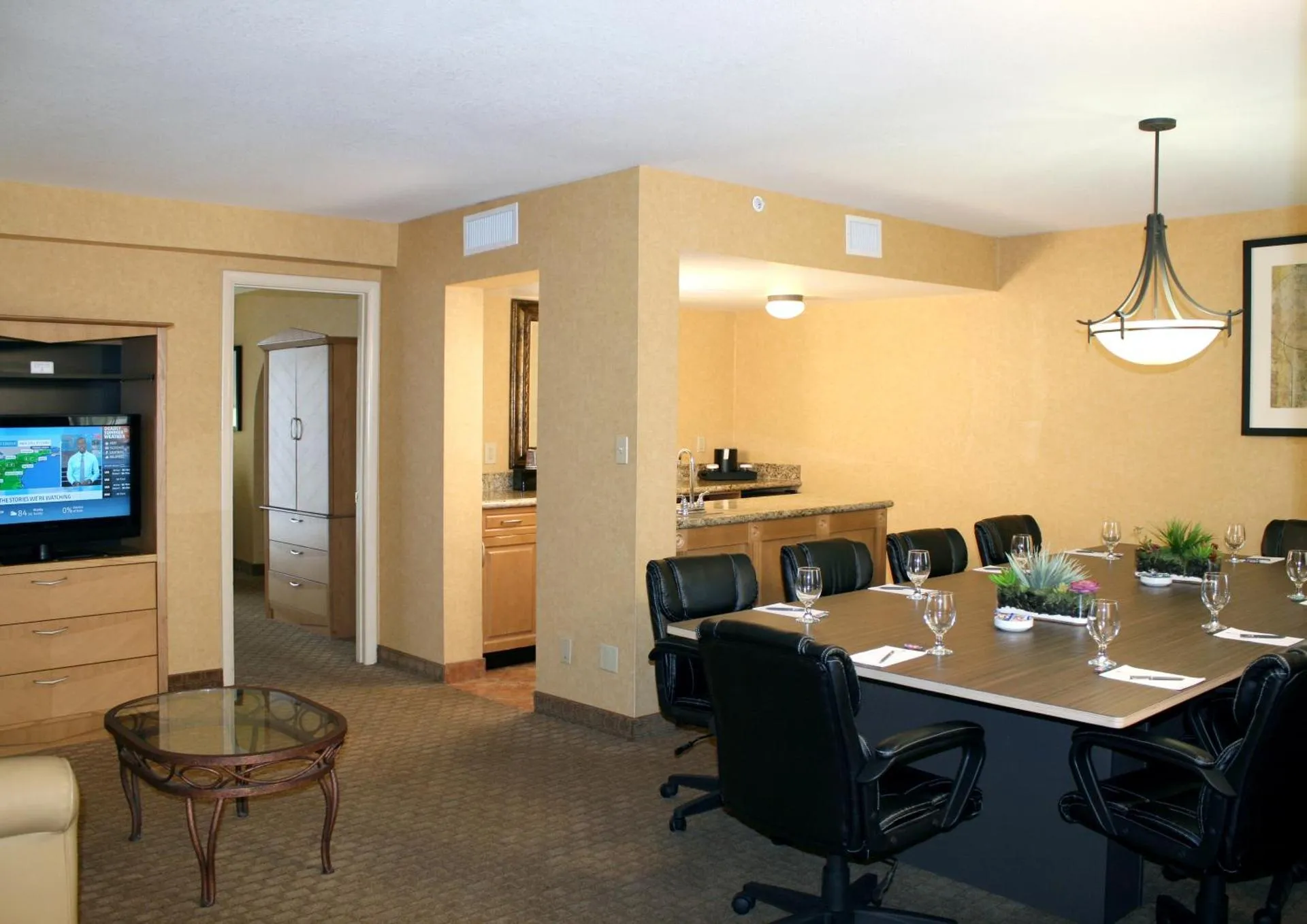 Dog Friendly Hotel $Phoenix - $Embassy Suites Phoenix Airport at 24th Street