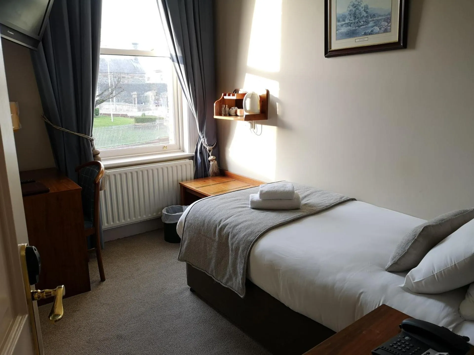 Dog Friendly Bed and breakfast $Dundalk - $Glen Gat House