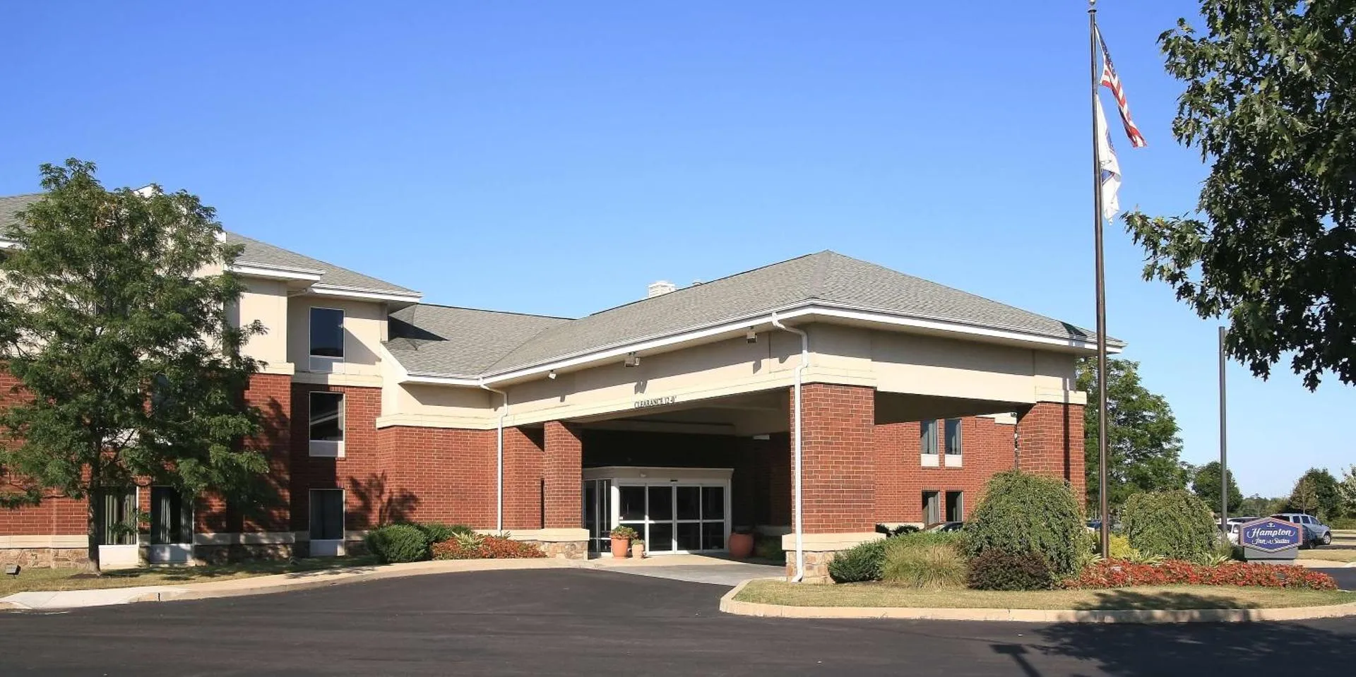 Dog Friendly Hotel $Yardley - $Hampton Inn & Suites Newtown