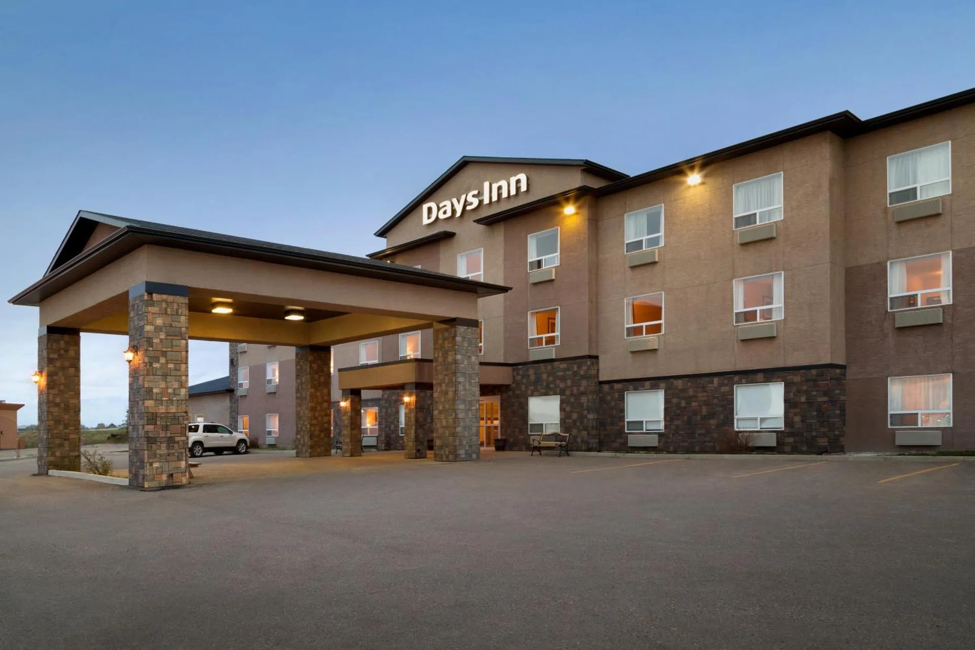 Dog Friendly Hotel $Innisfail - $Days Inn by Wyndham Innisfail