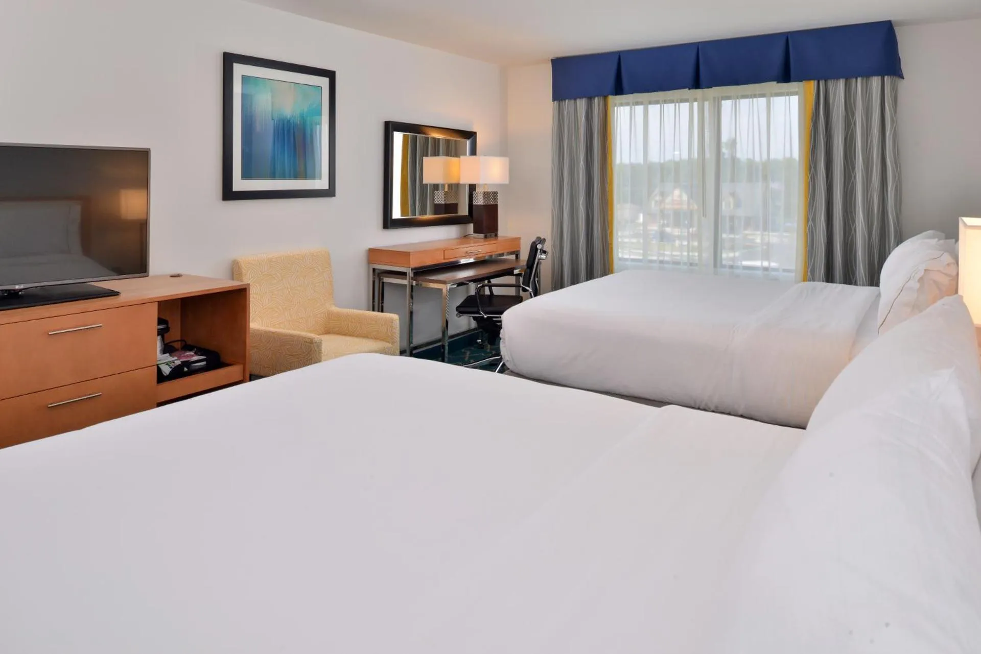 Holiday Inn Express and Suites West Ocean City, an IHG Hotel