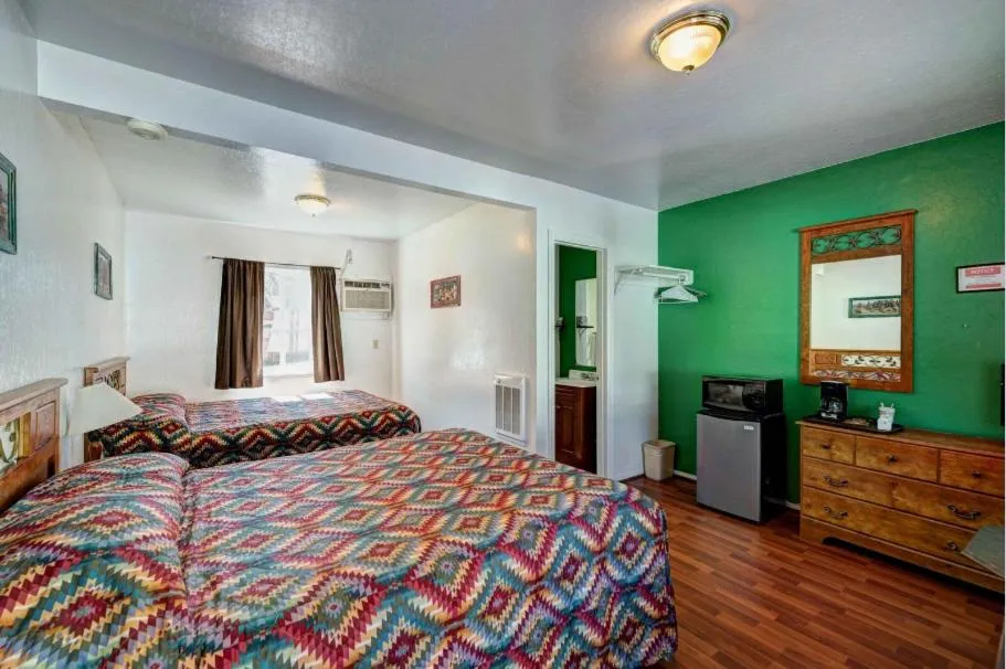 Lake Shasta Lodge