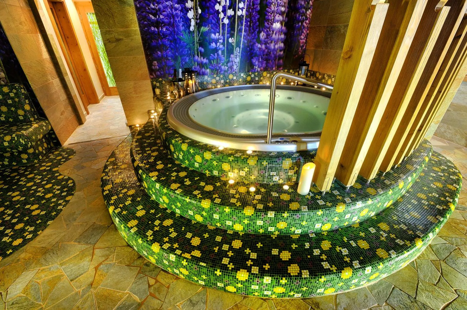 Hotel FIS