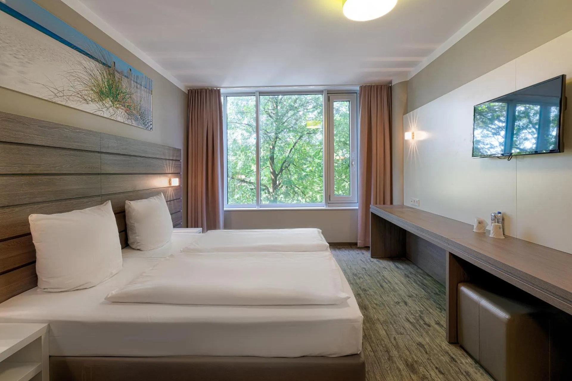 Dog Friendly Hotel $Munich - $Tulip Inn München Messe