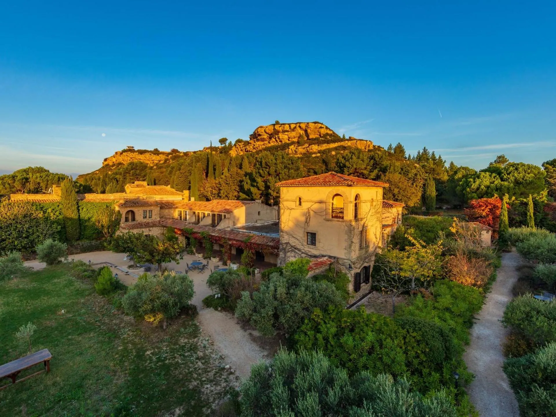 Dog Friendly Hotel $Salon-de-Provence - $Garrigae Abbaye de Sainte Croix