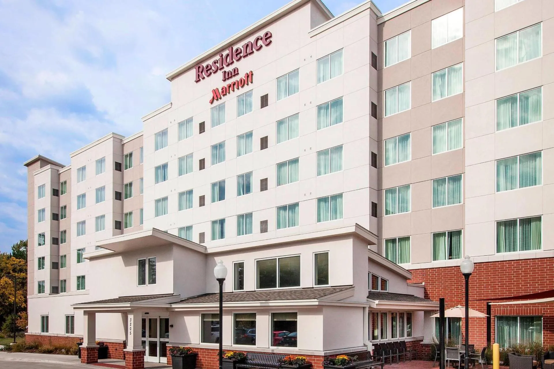 Dog Friendly Hotel $Wilmette - $Residence Inn by Marriott Chicago Wilmette/Skokie
