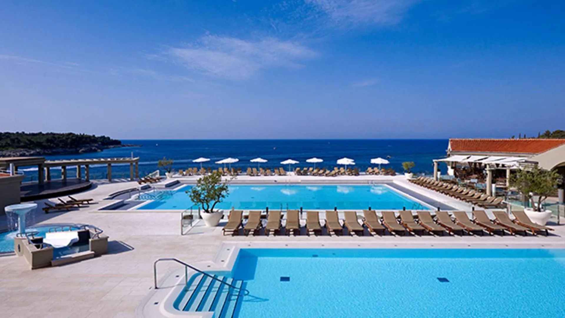 Dog Friendly Resort $Pula - $Park Plaza Verudela Pula