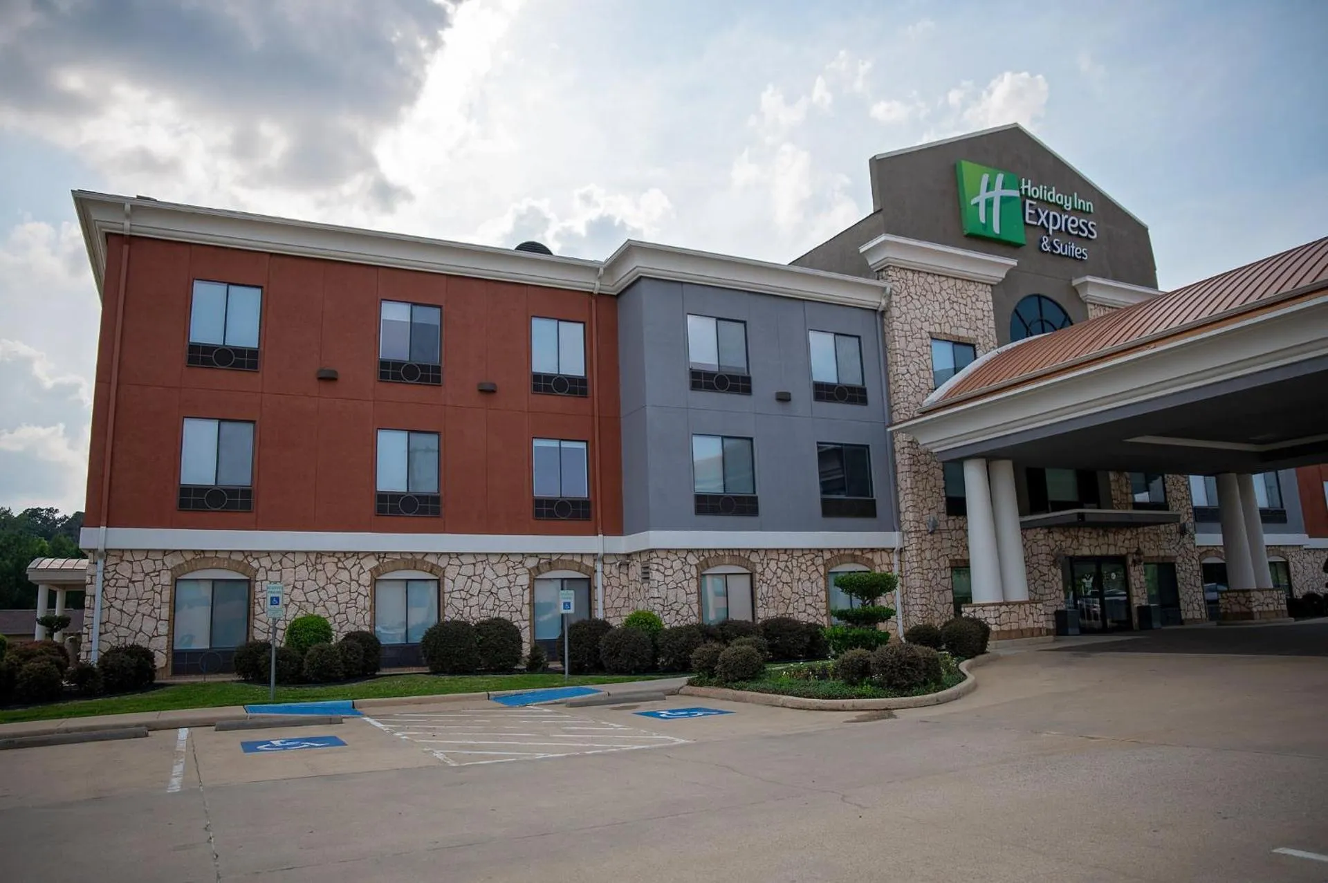 Holiday Inn Express Hotel & Suites Center, an IHG Hotel