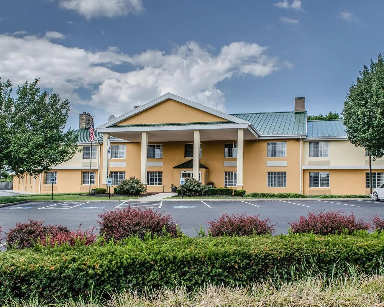 Dog Friendly Hotel $Harrisburg - $Baymont by Wyndham Harrisburg