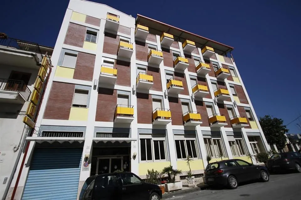 Dog Friendly Hotel $Barcellona-Pozzo di Gotto - $George Hotel