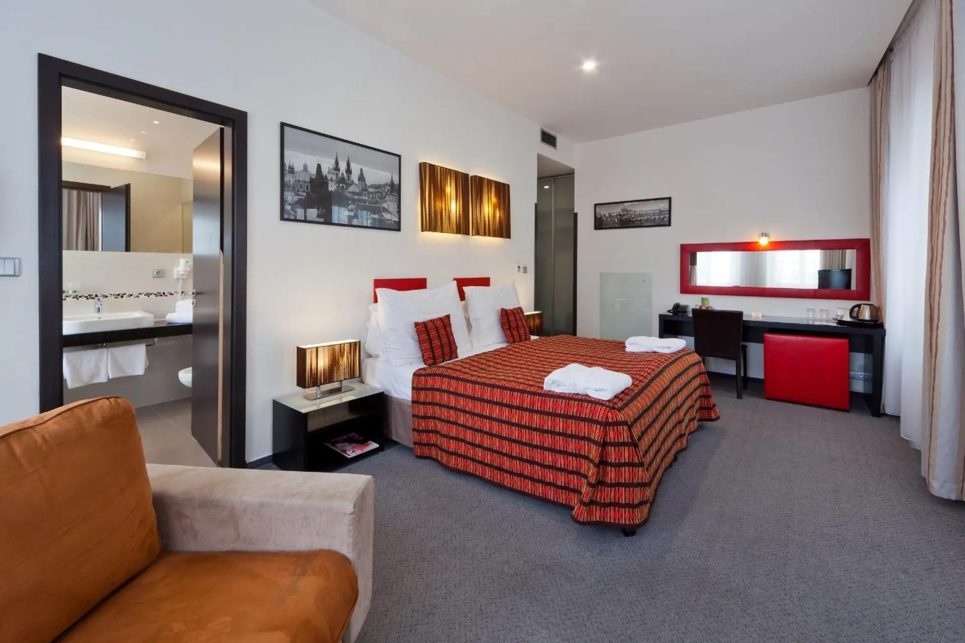 Dog Friendly Hotel $Prague - $Prague Inn