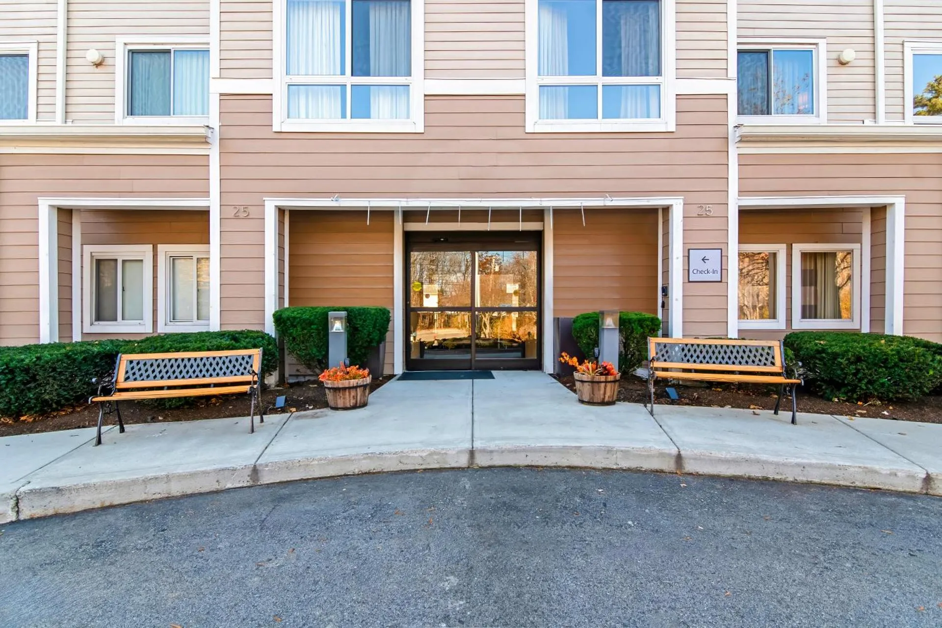 Dog Friendly Hotel $Westborough - $Sonesta ES Suites Boston Westborough