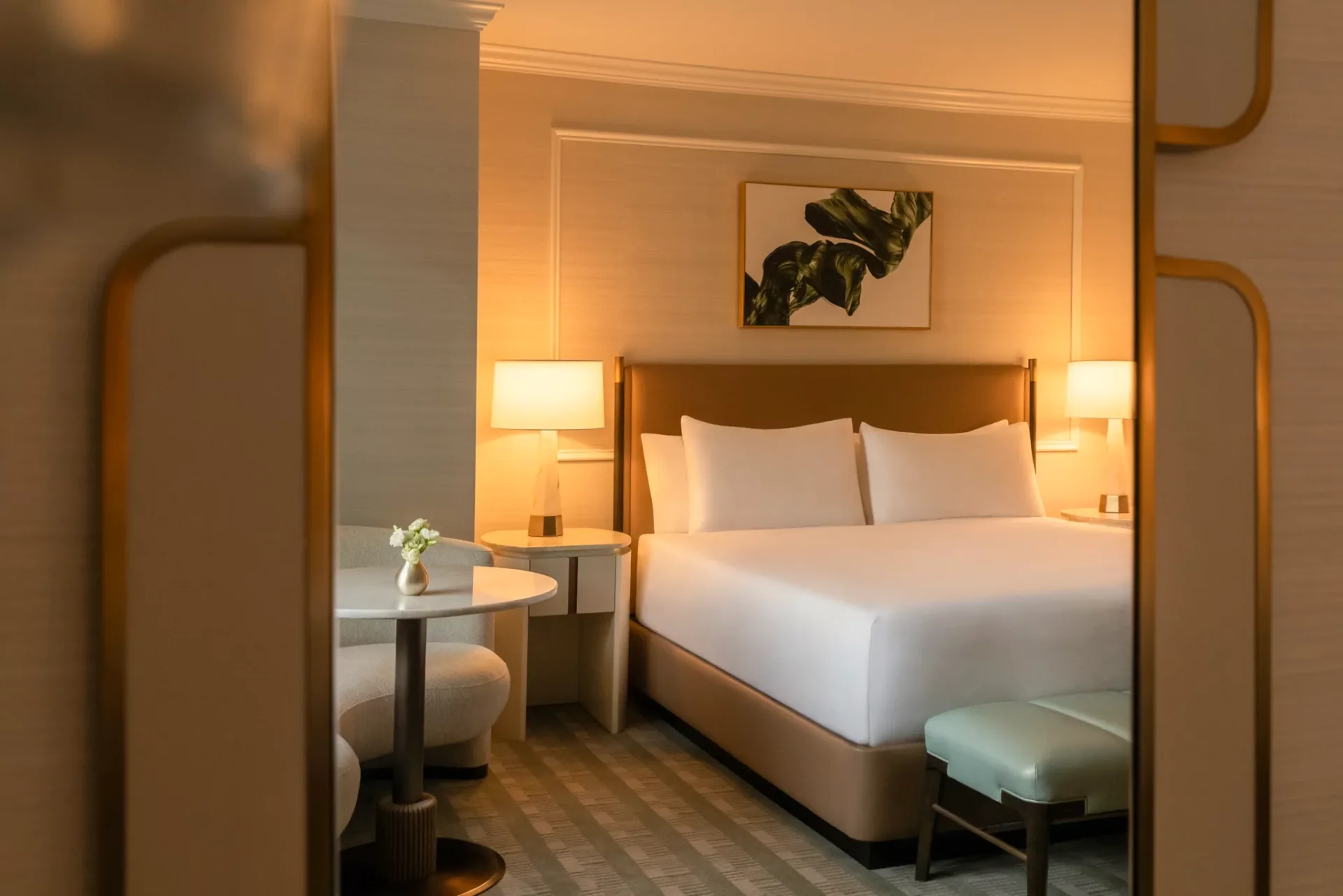 Fairmont Chicago, Millennium Park interior