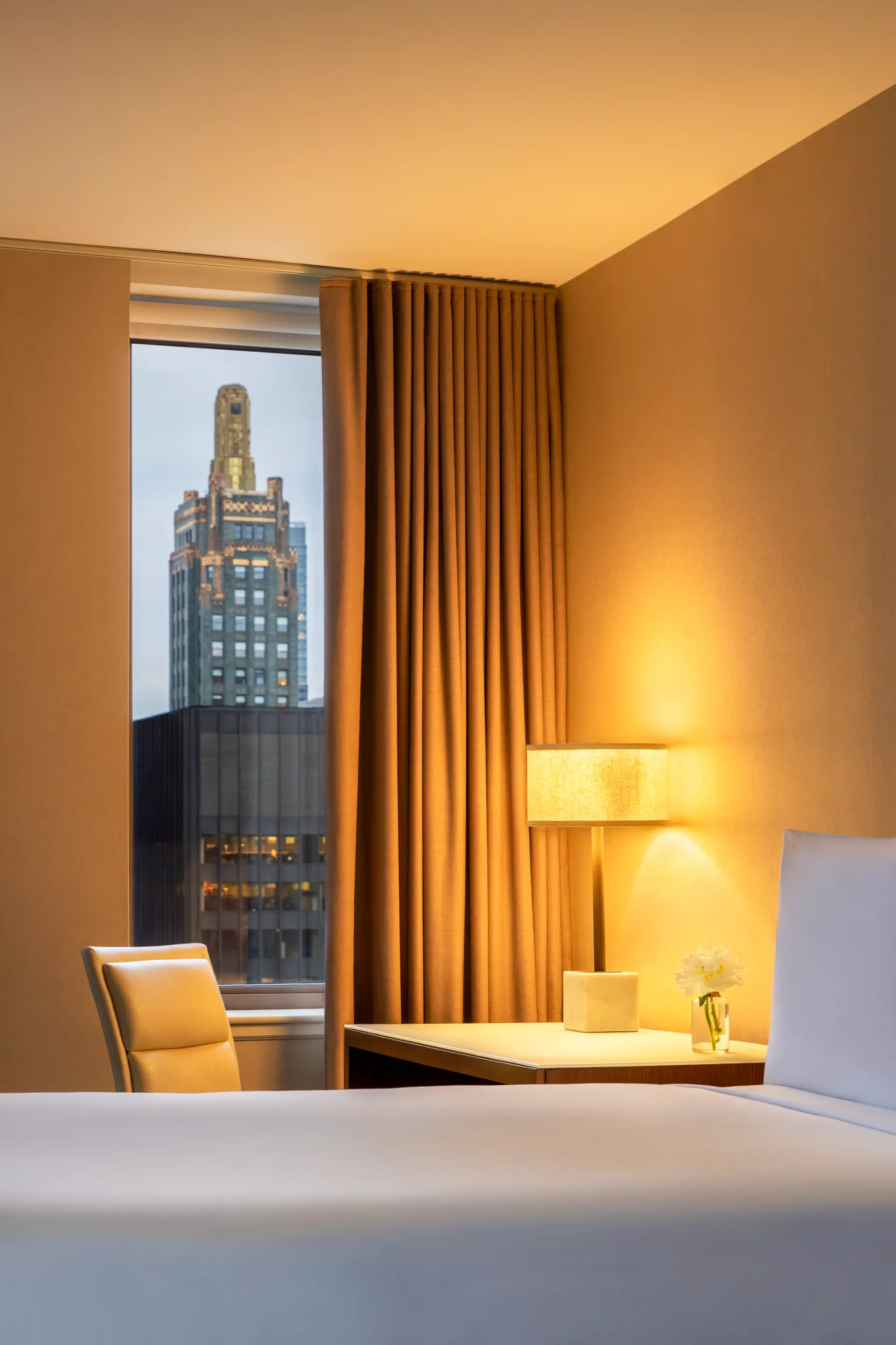 Fairmont Chicago, Millennium Park interior