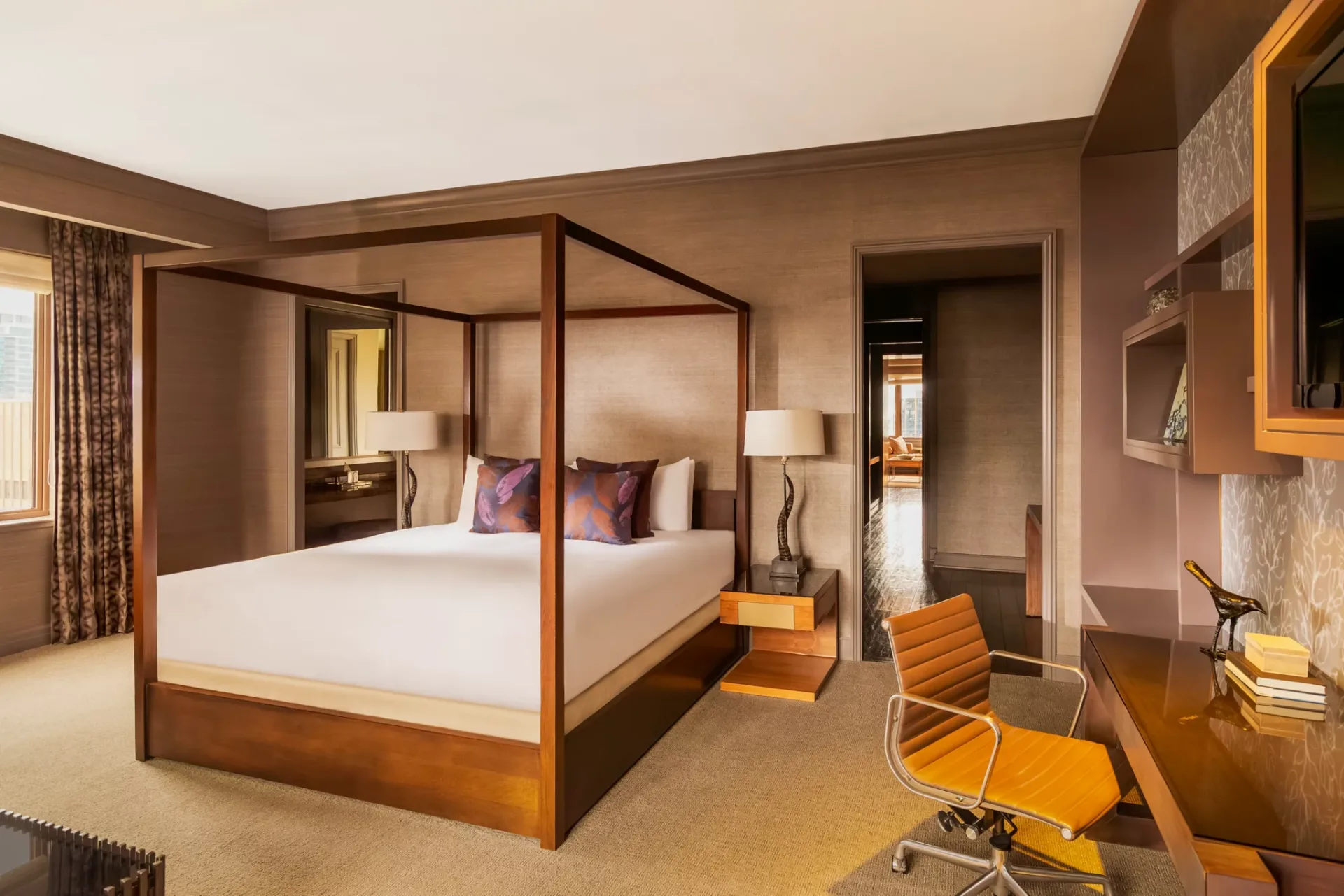 Fairmont Chicago, Millennium Park interior