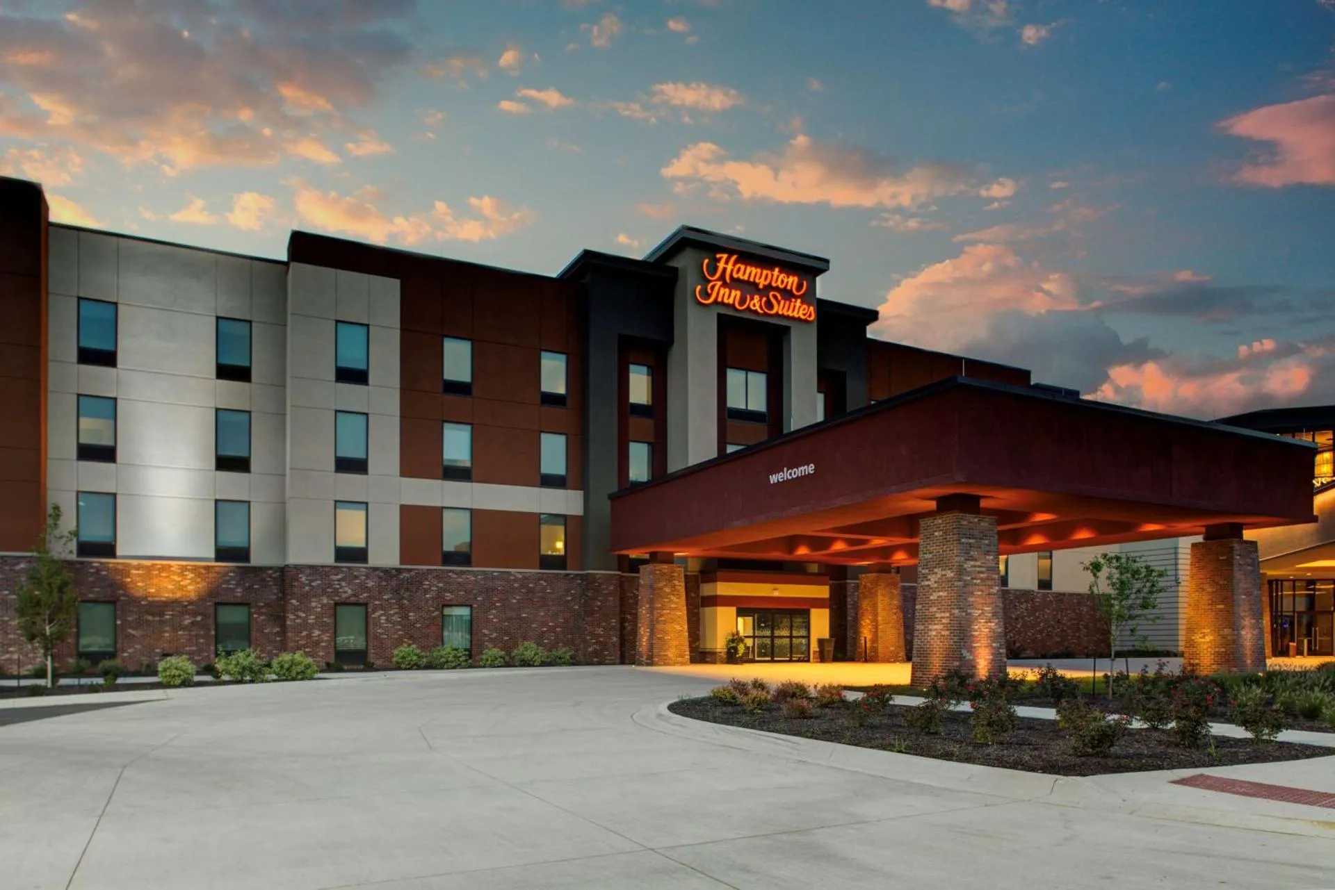 Dog Friendly Hotel $Pittsburg - $Hampton Inn & Suites Pittsburg Kansas Crossing