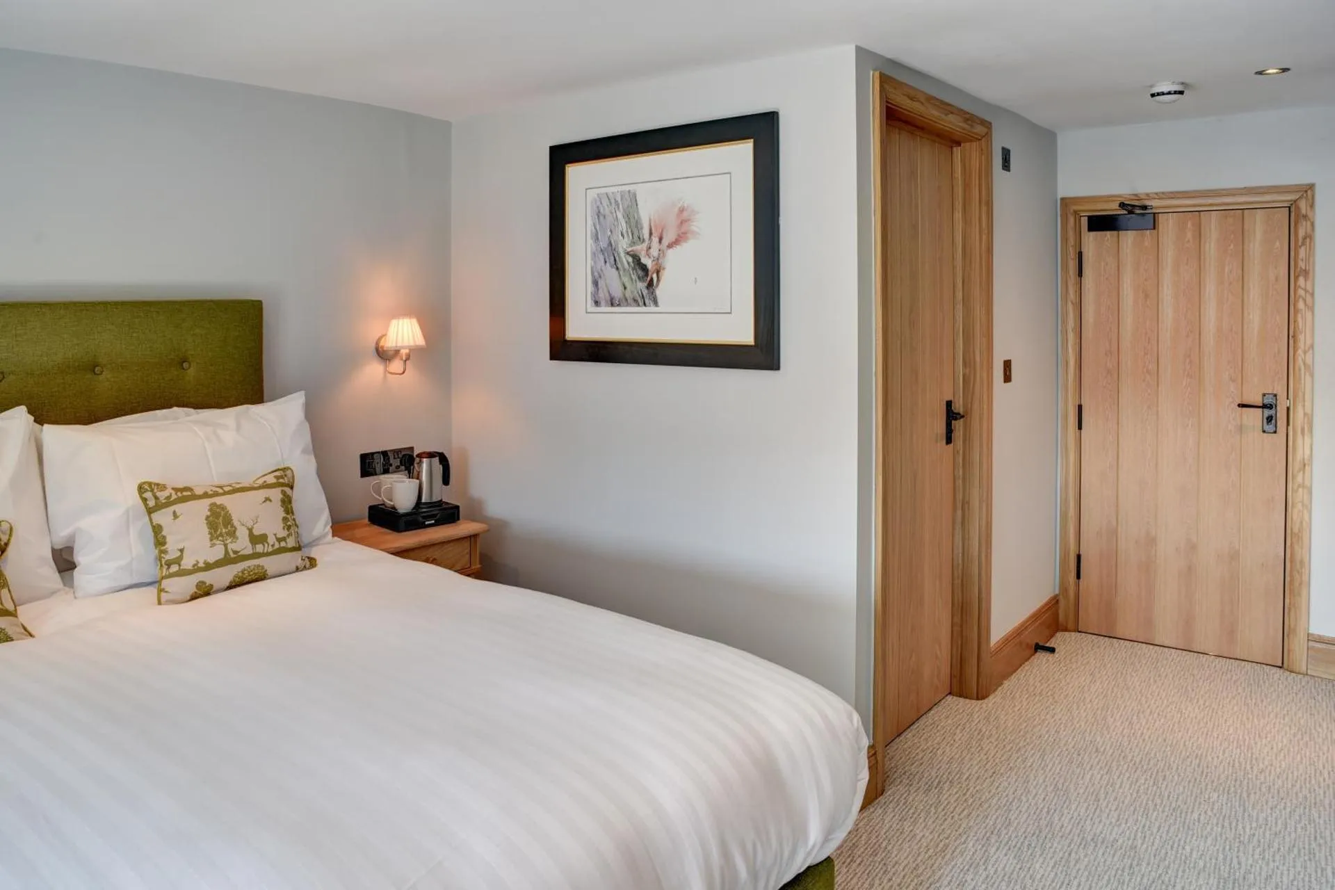 Dog Friendly Hotel $Newton Abbot - $Barn Owl Inn
