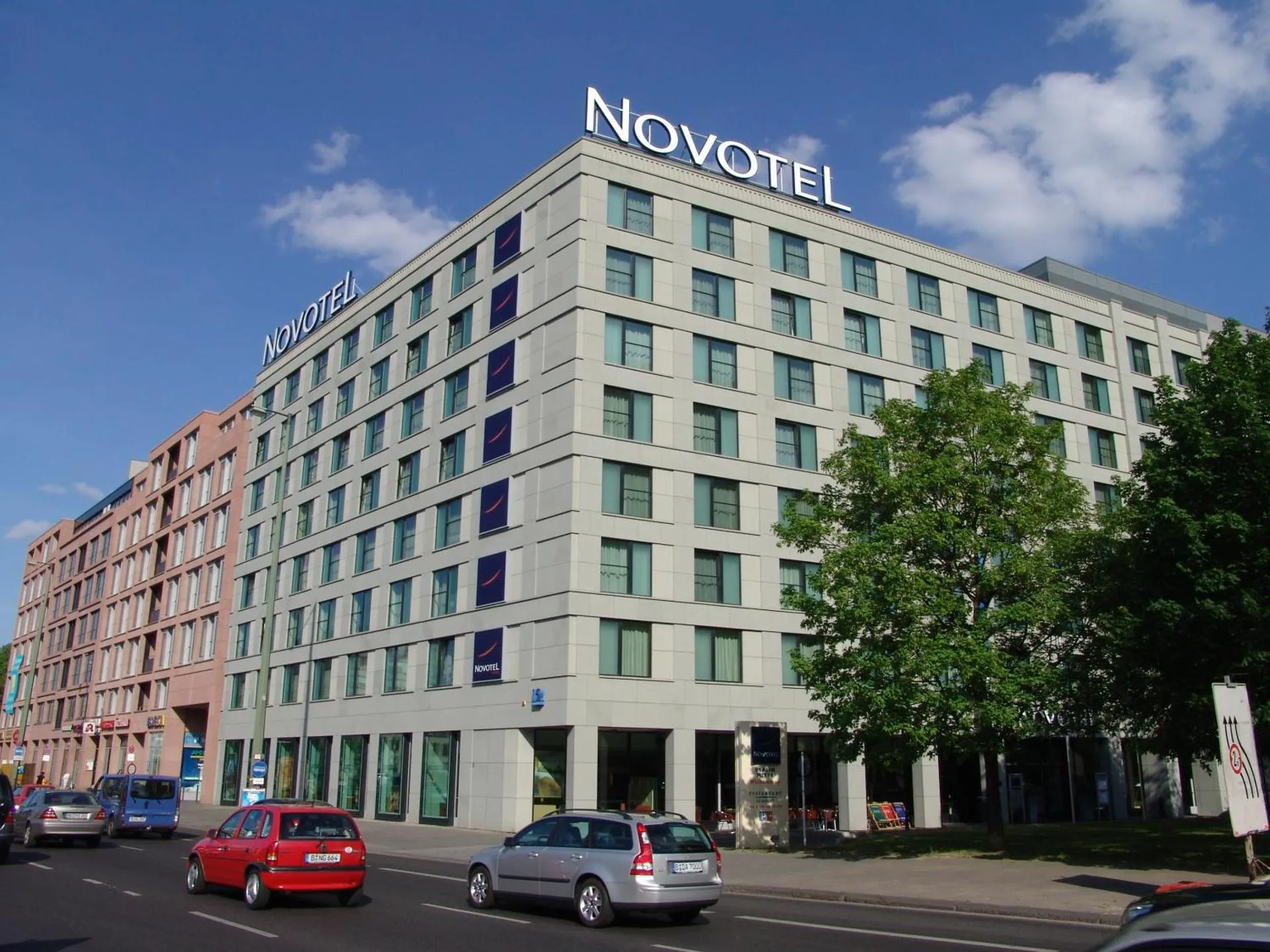 Dog Friendly Hotel $Berlin - $Novotel Berlin Mitte