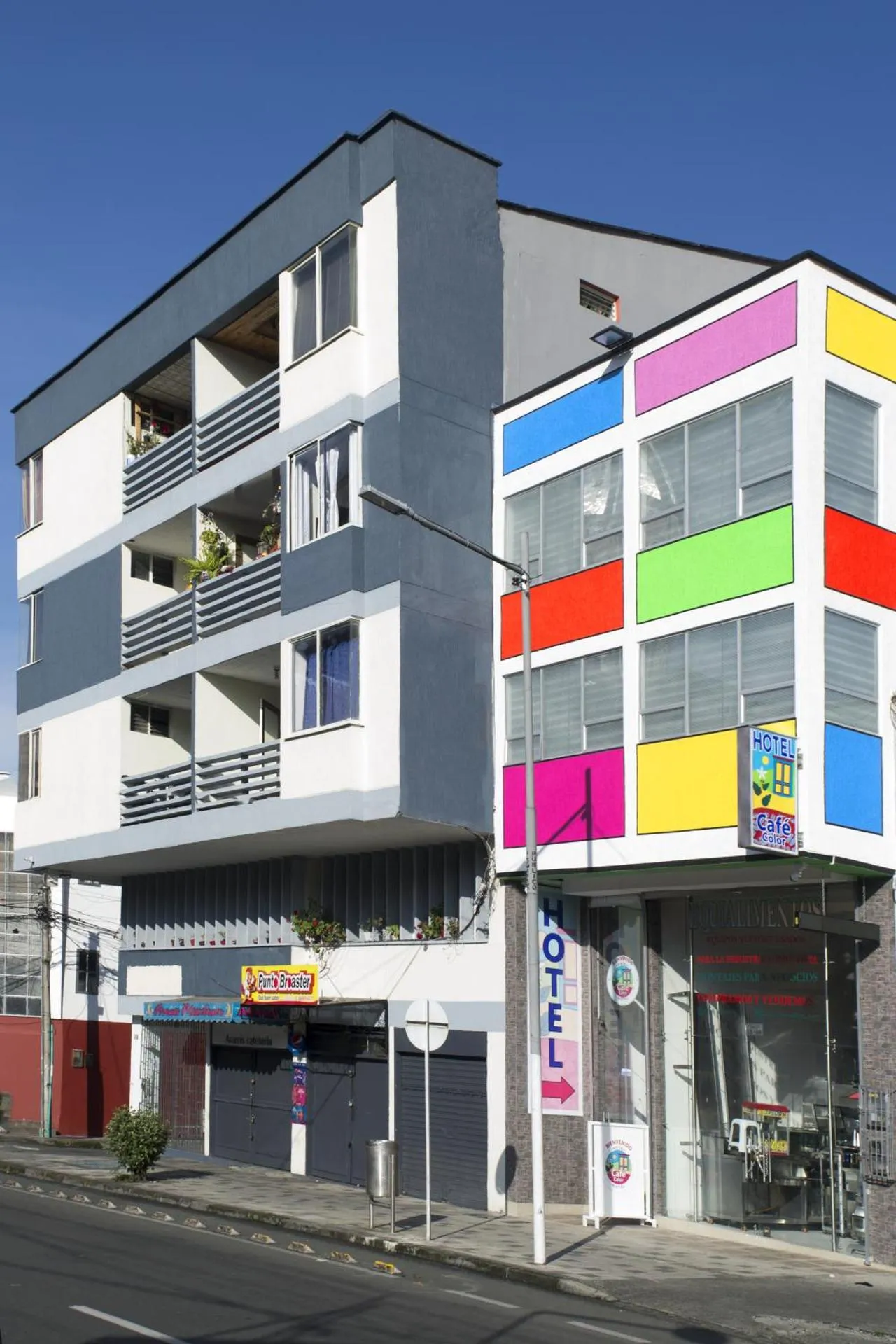 Hotel Café Color