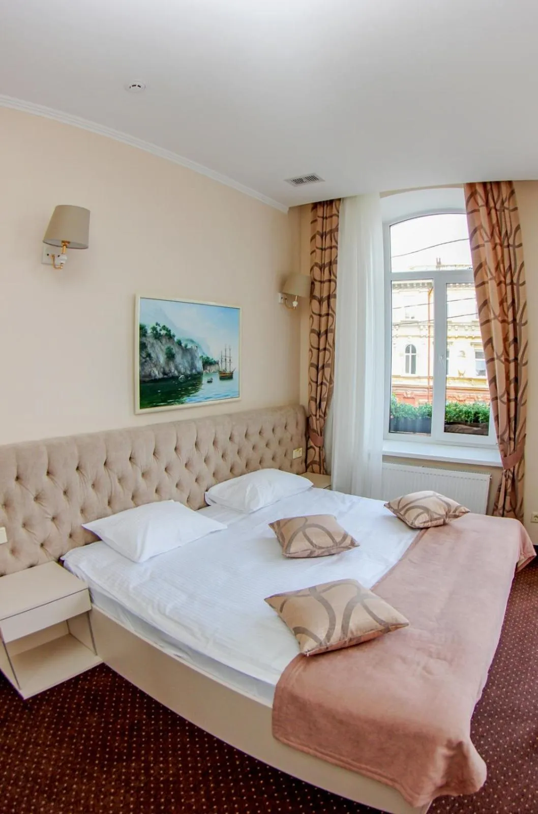 Hotel 52