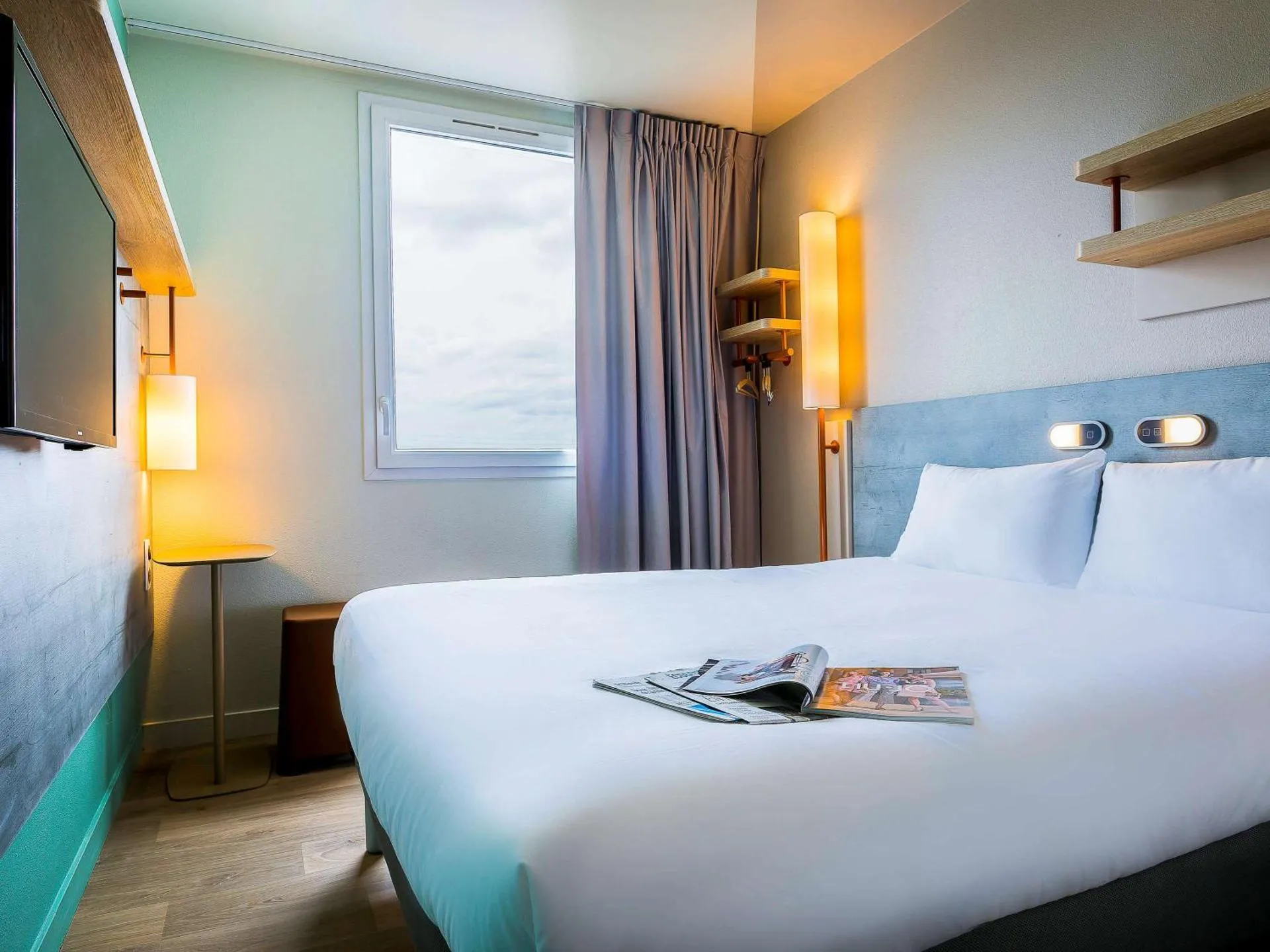 Dog Friendly Hotel $Gennevilliers - $ibis budget Paris Gennevilliers