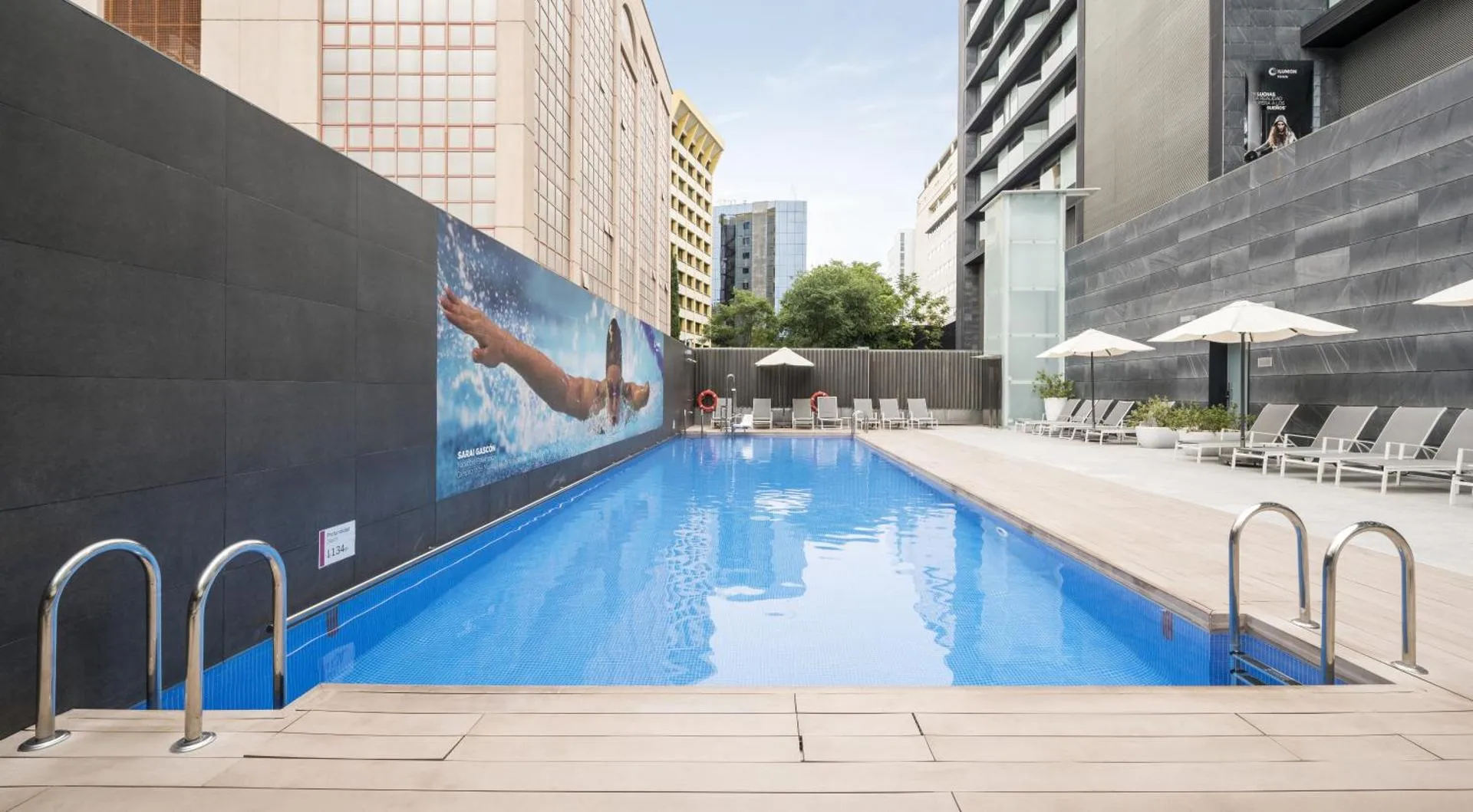 Dog Friendly Hotel $Madrid - $Ilunion Atrium