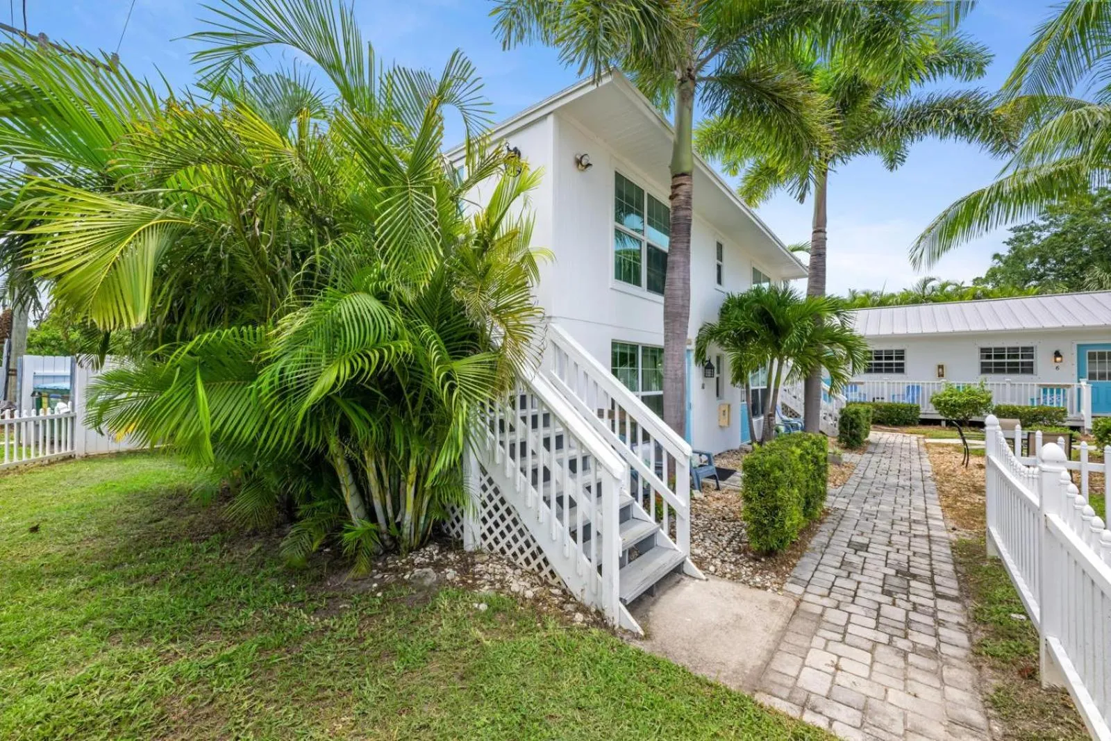 Seahorse Beach Bungalows