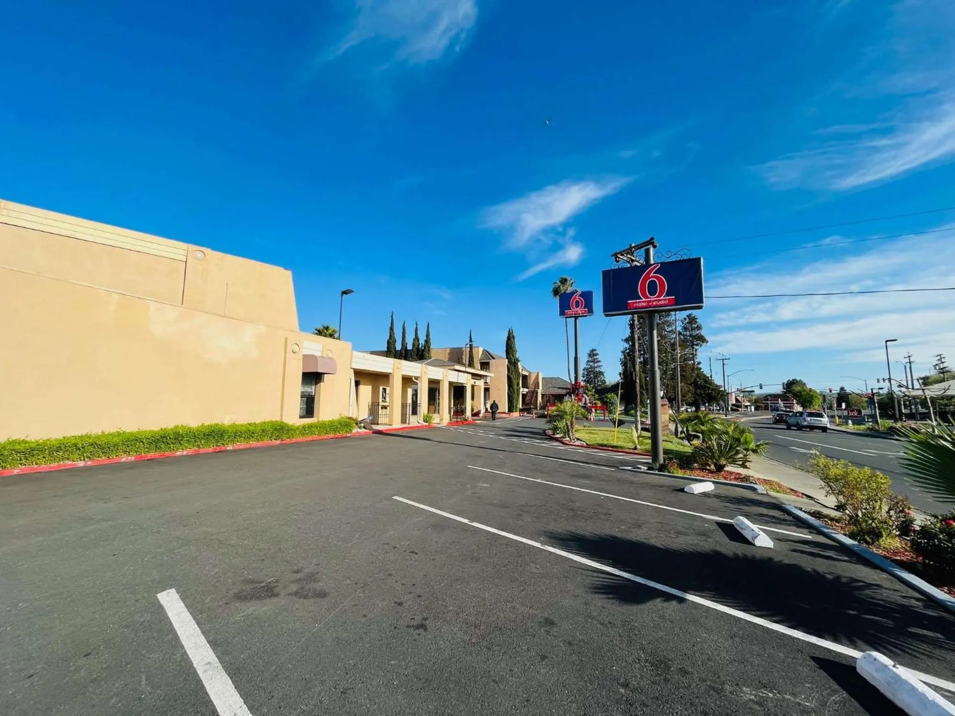 Dog Friendly Hotel $Vallejo - $Motel 6 Vallejo, CA - Napa Valley