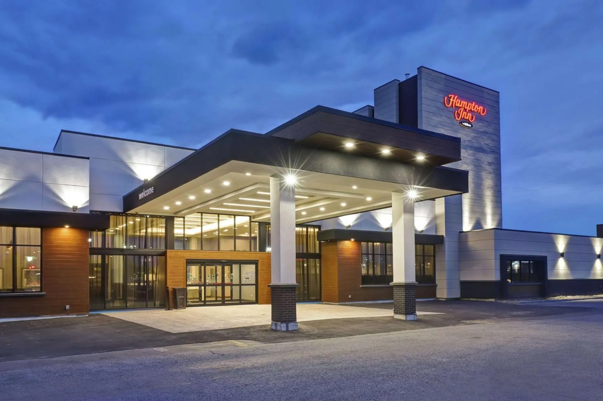 Dog Friendly Hotel $St. Catharines - $Hampton Inn St. Catharines Niagara