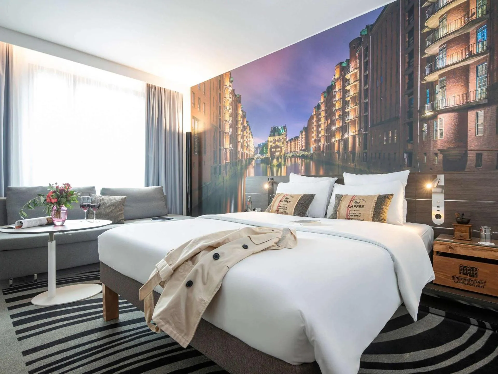 Dog Friendly Hotel $Hamburg - $Novotel Hamburg City Alster