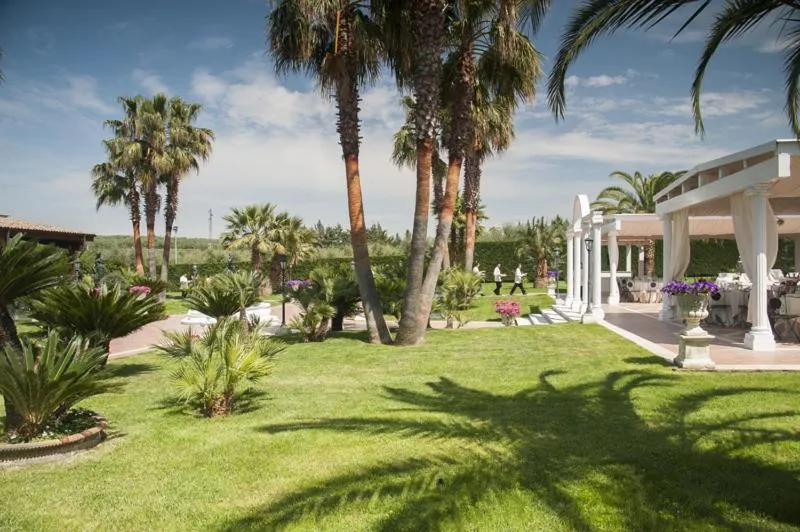 Dog Friendly Hotel $Canosa di Puglia - $La Corte di Opaka