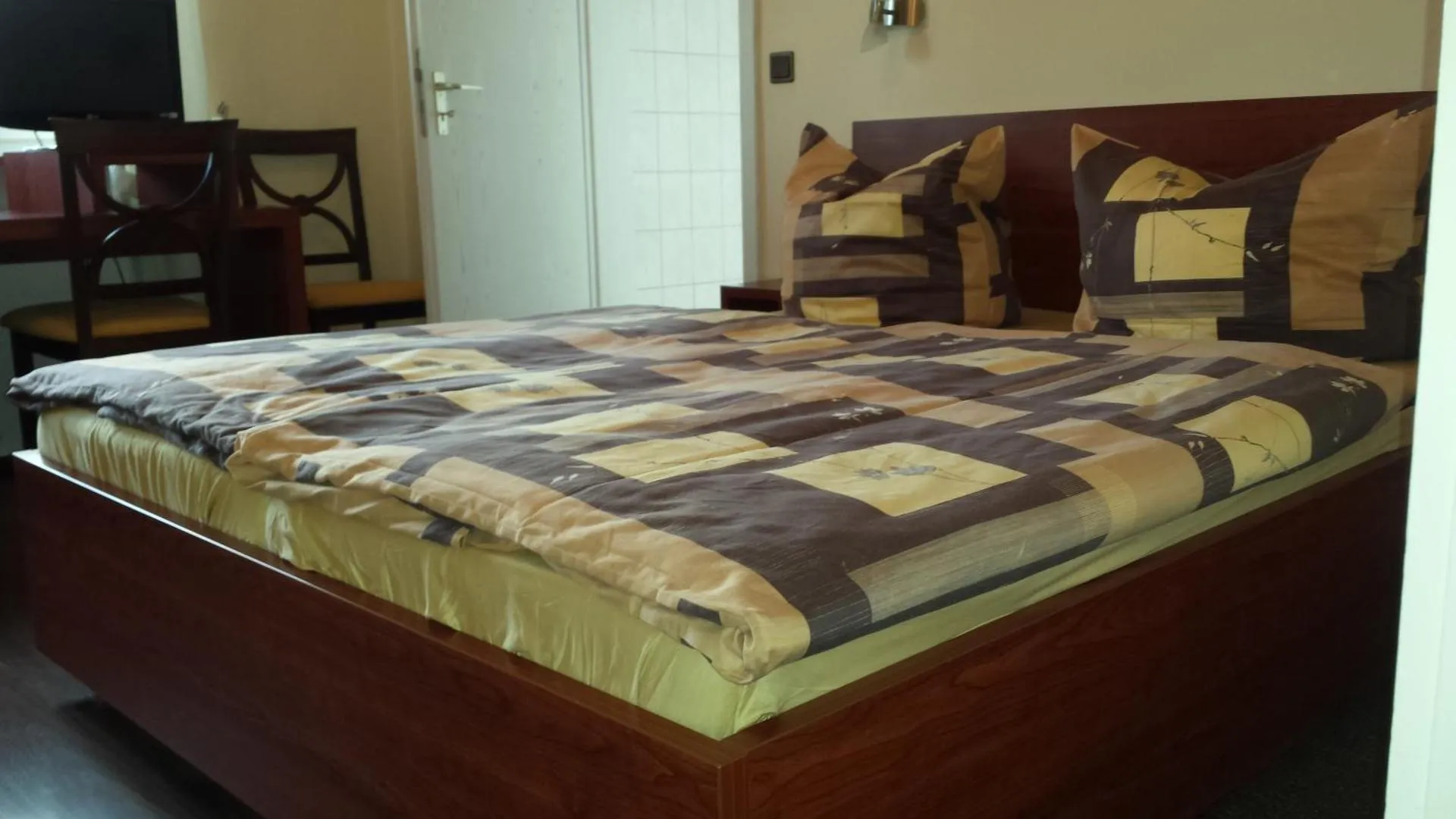 Dog Friendly Hotel $Feuchtwangen - $Hotel Restaurant Platamon