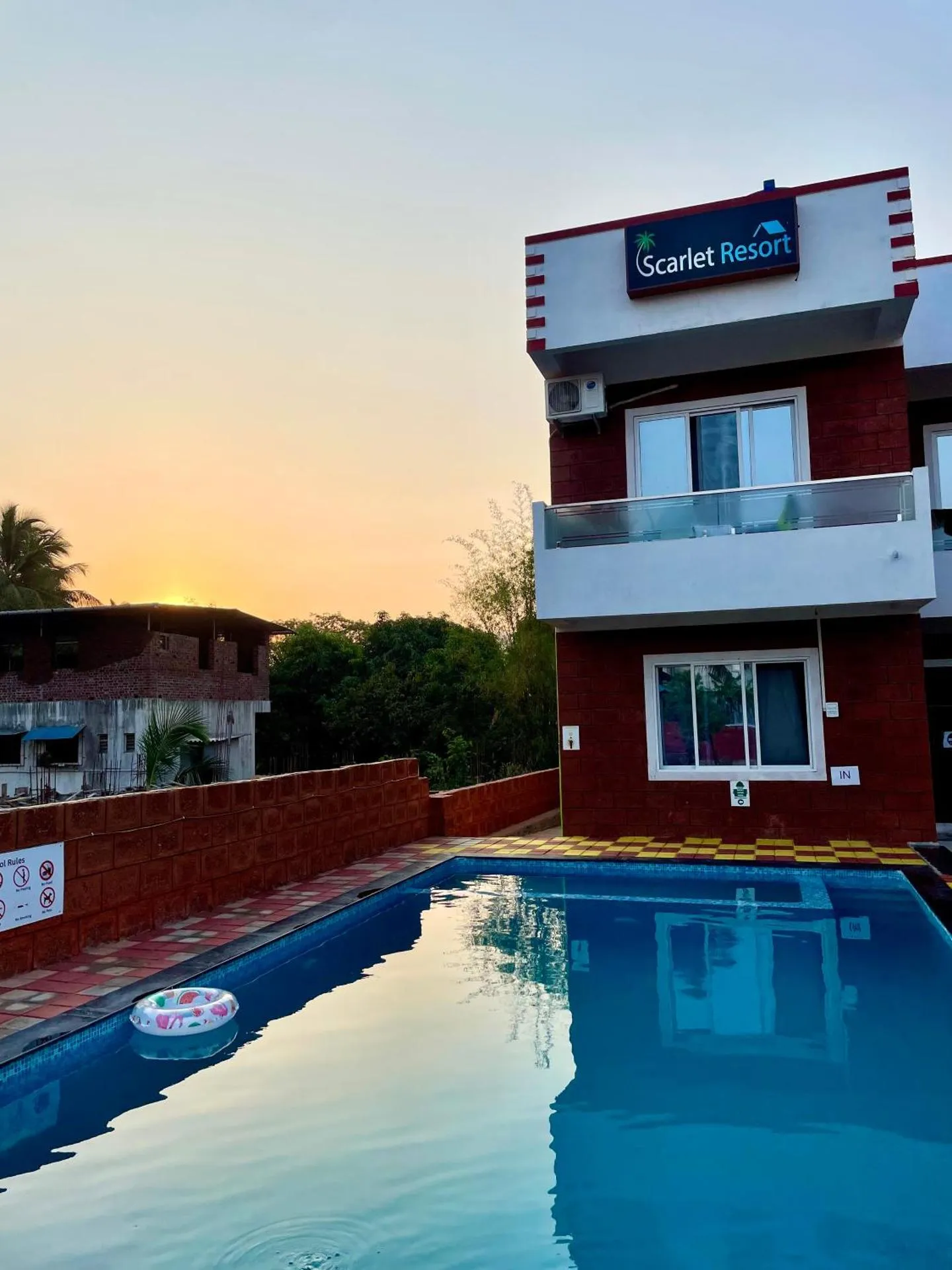 Scarlet Resort