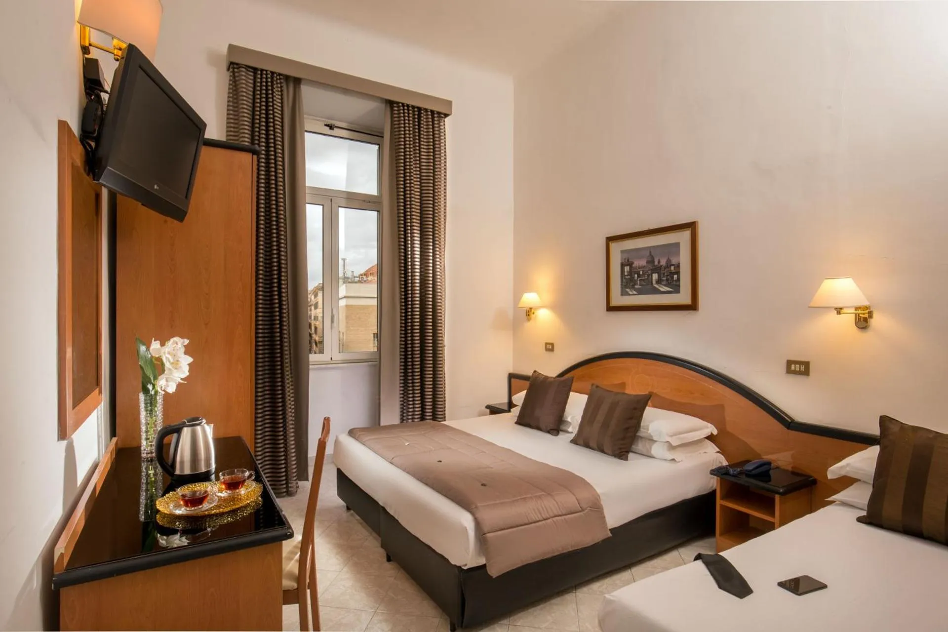 Dog Friendly Hotel $Rome - $Hotel Sonya