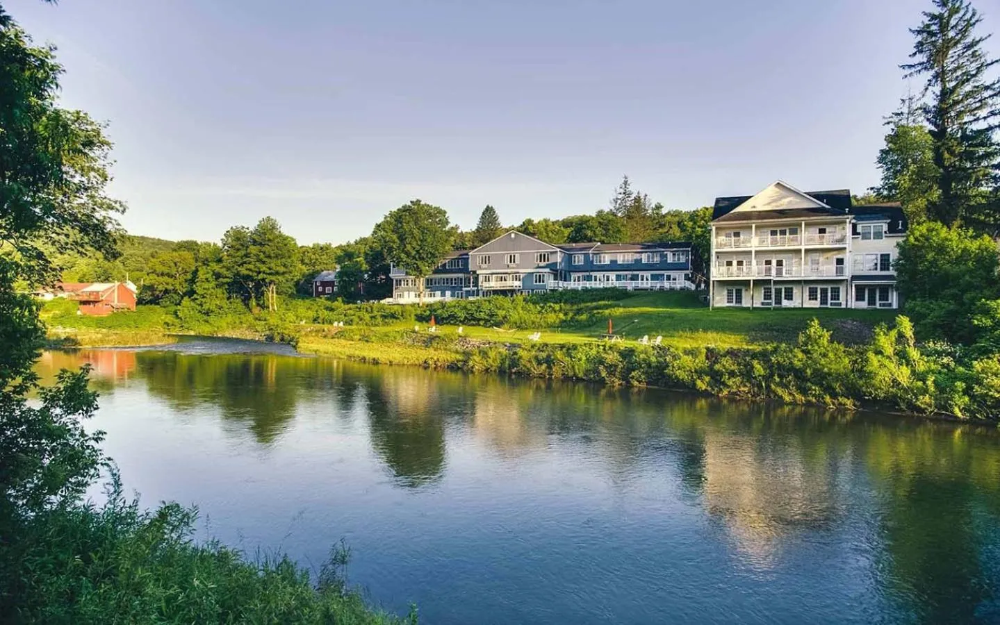 Dog Friendly Hotel $Woodstock - $The Shire Woodstock