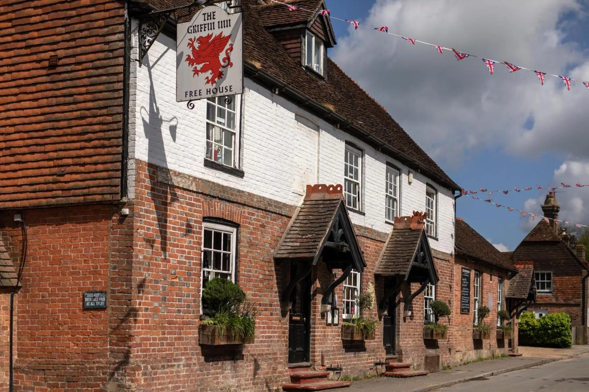 Dog Friendly Inn $Fletching - $The Griffin Inn