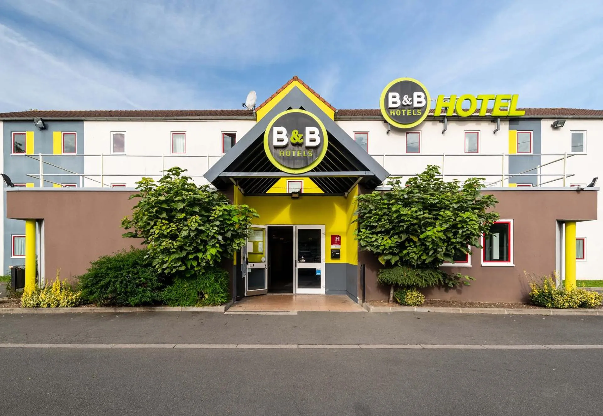 Dog Friendly Hotel $Lezennes - $B&B HOTEL Lille Lezennes Stade Pierre Mauroy