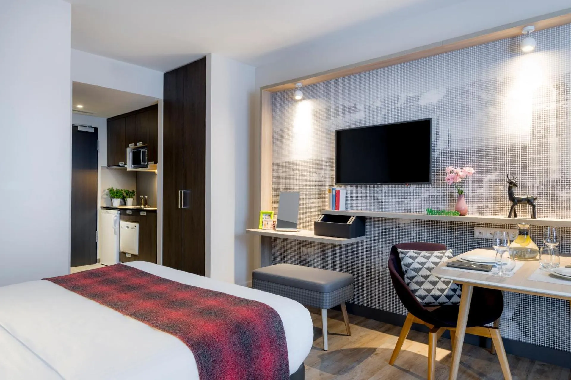 Dog Friendly Aparthotel $Munich - $Citadines Arnulfpark Munich