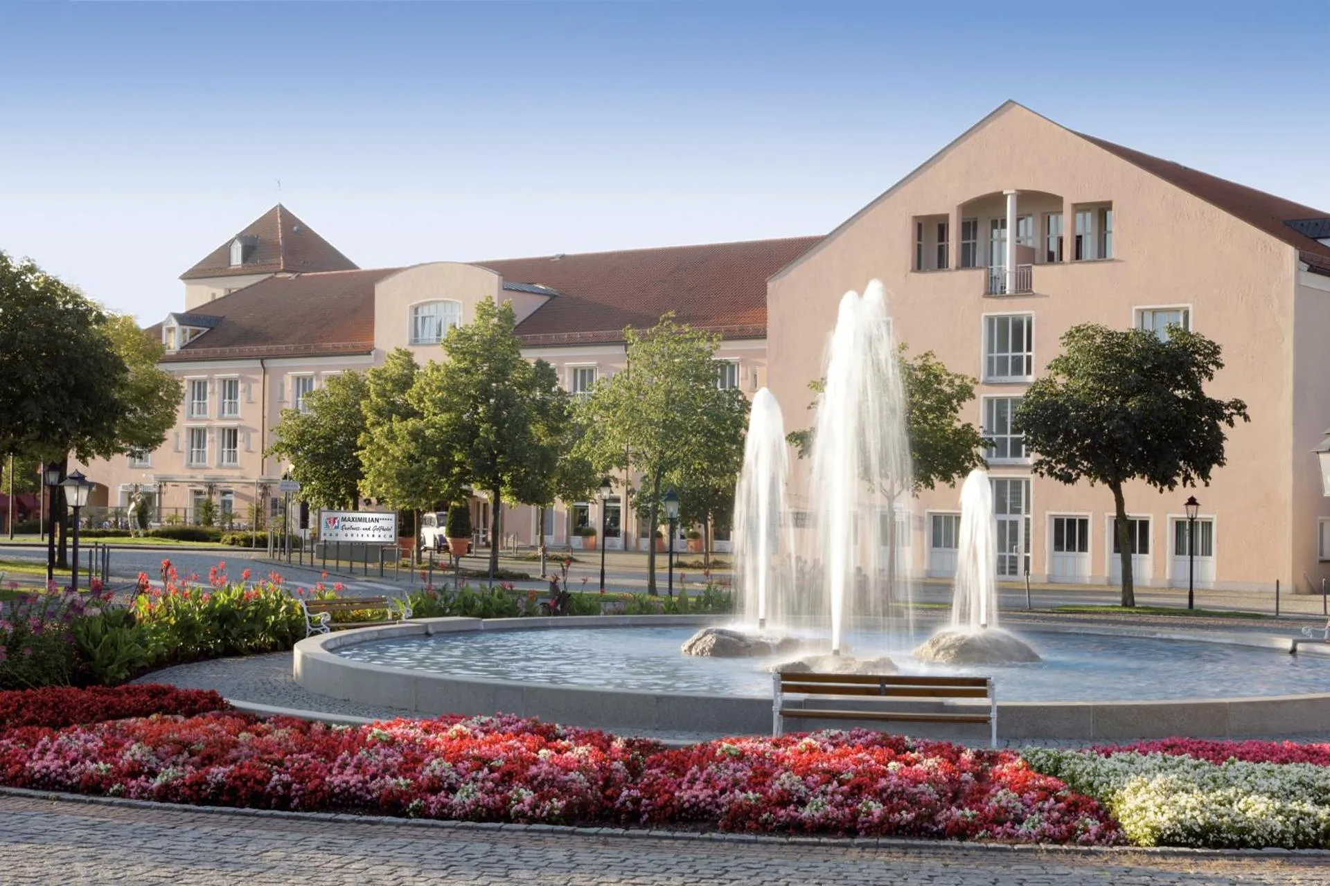 Hotel Maximilian - Wellness und Golfhotel