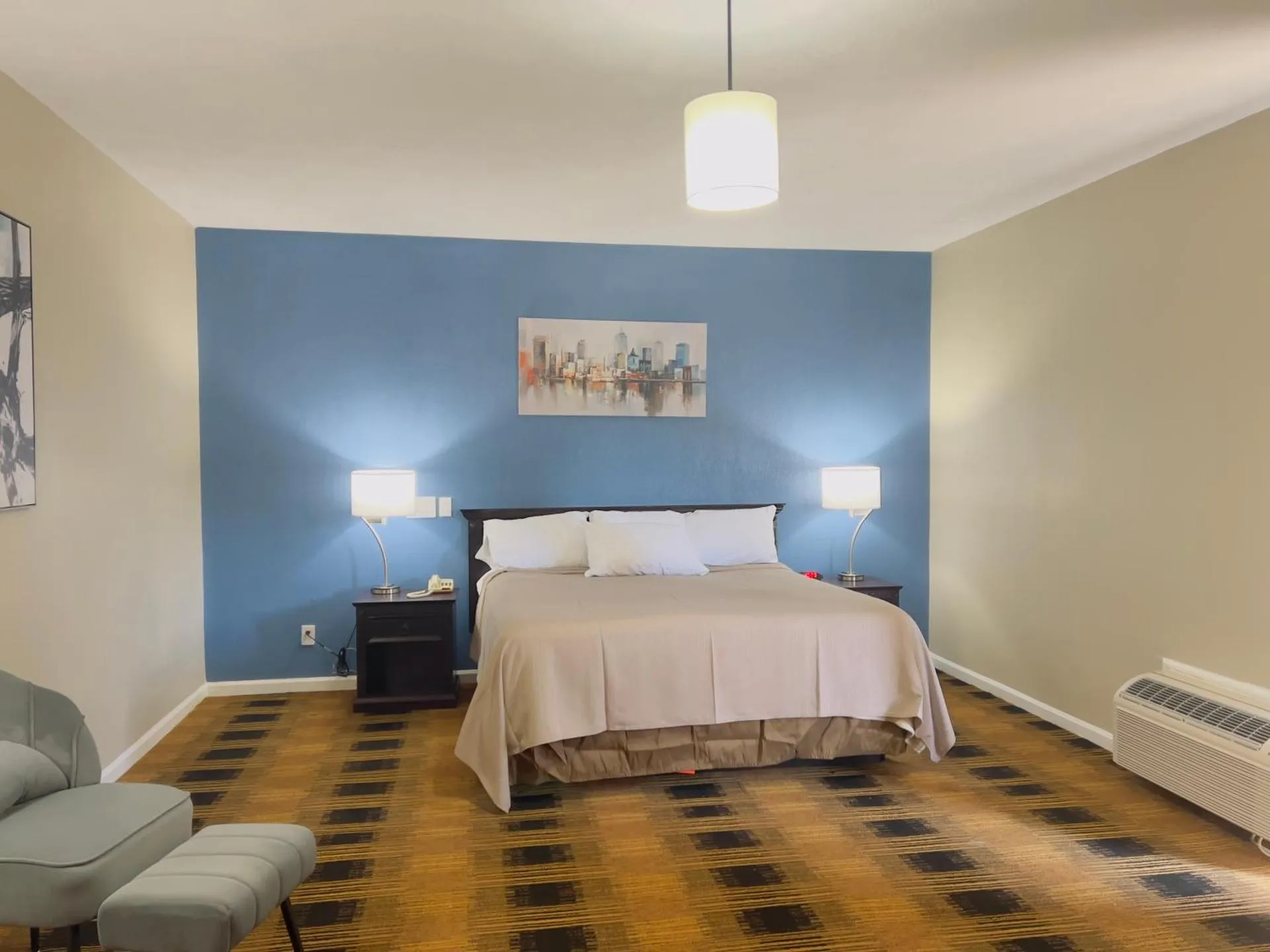 Budgetel Inn & Suites