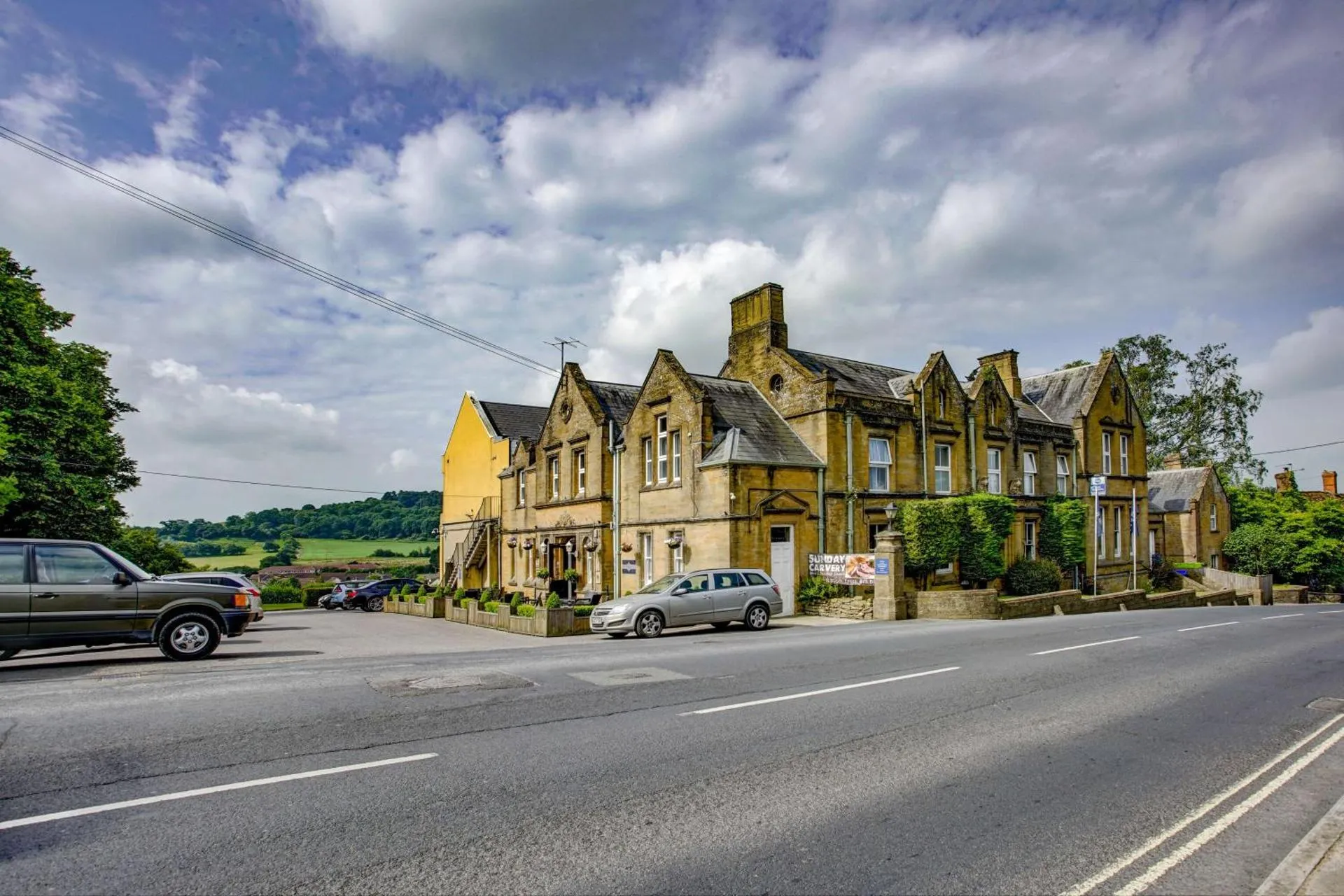 Dog Friendly Hotel $Ilminster - $Best Western The Shrubbery
