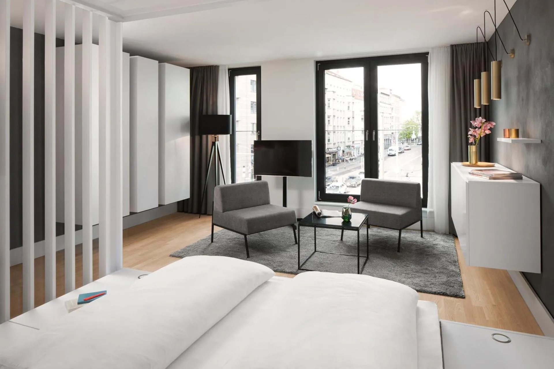 Dog Friendly Aparthotel $Berlin - $AMANO HOME Apartments