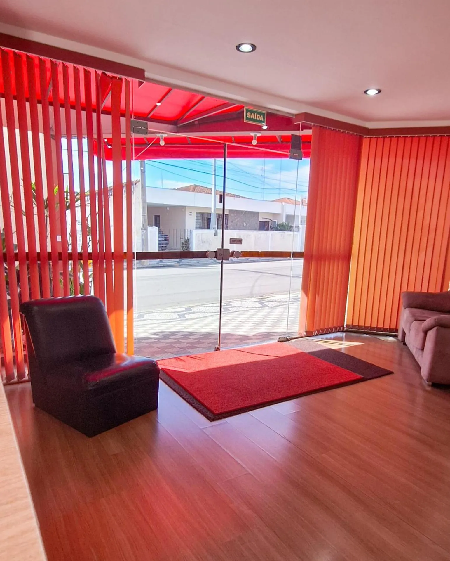 Dog Friendly Hotel $Jacareí - $Six's Hotel